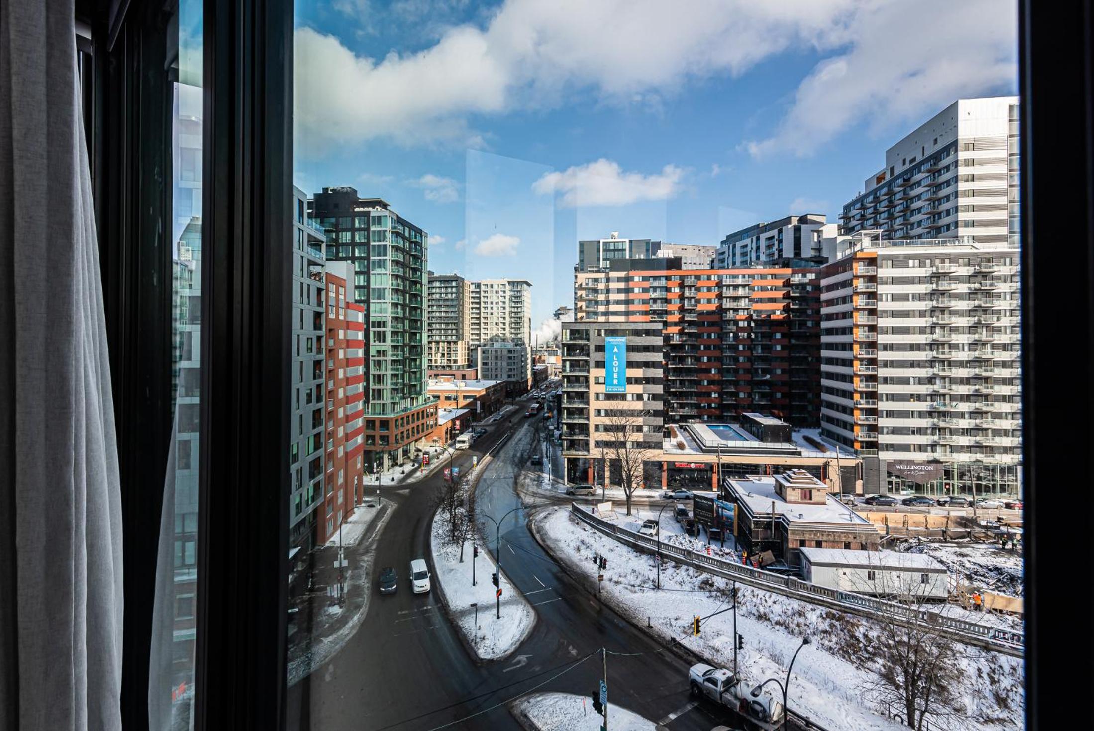 Premium Plus - City View - Photo 37