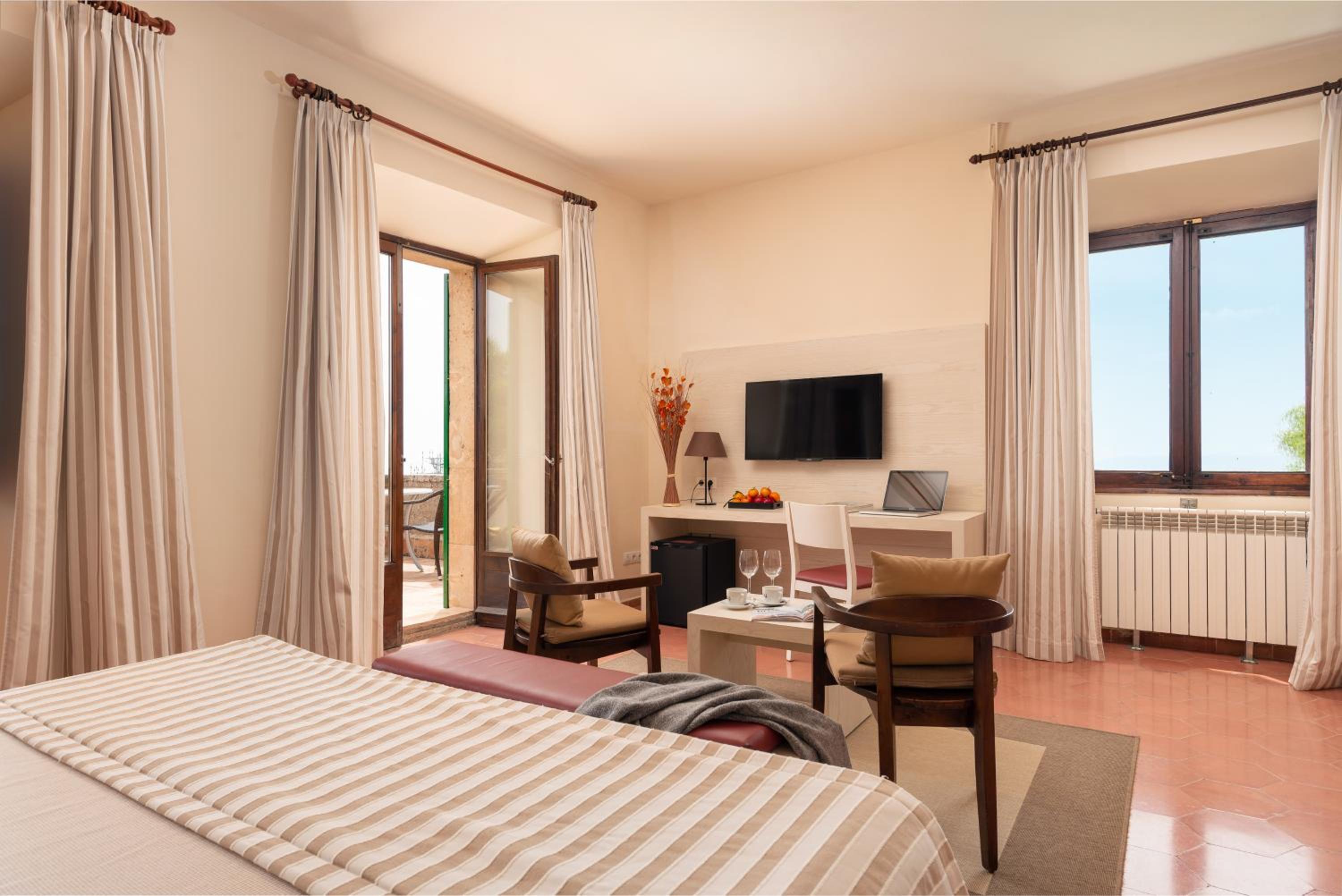Family Suite with Balcony photo 3