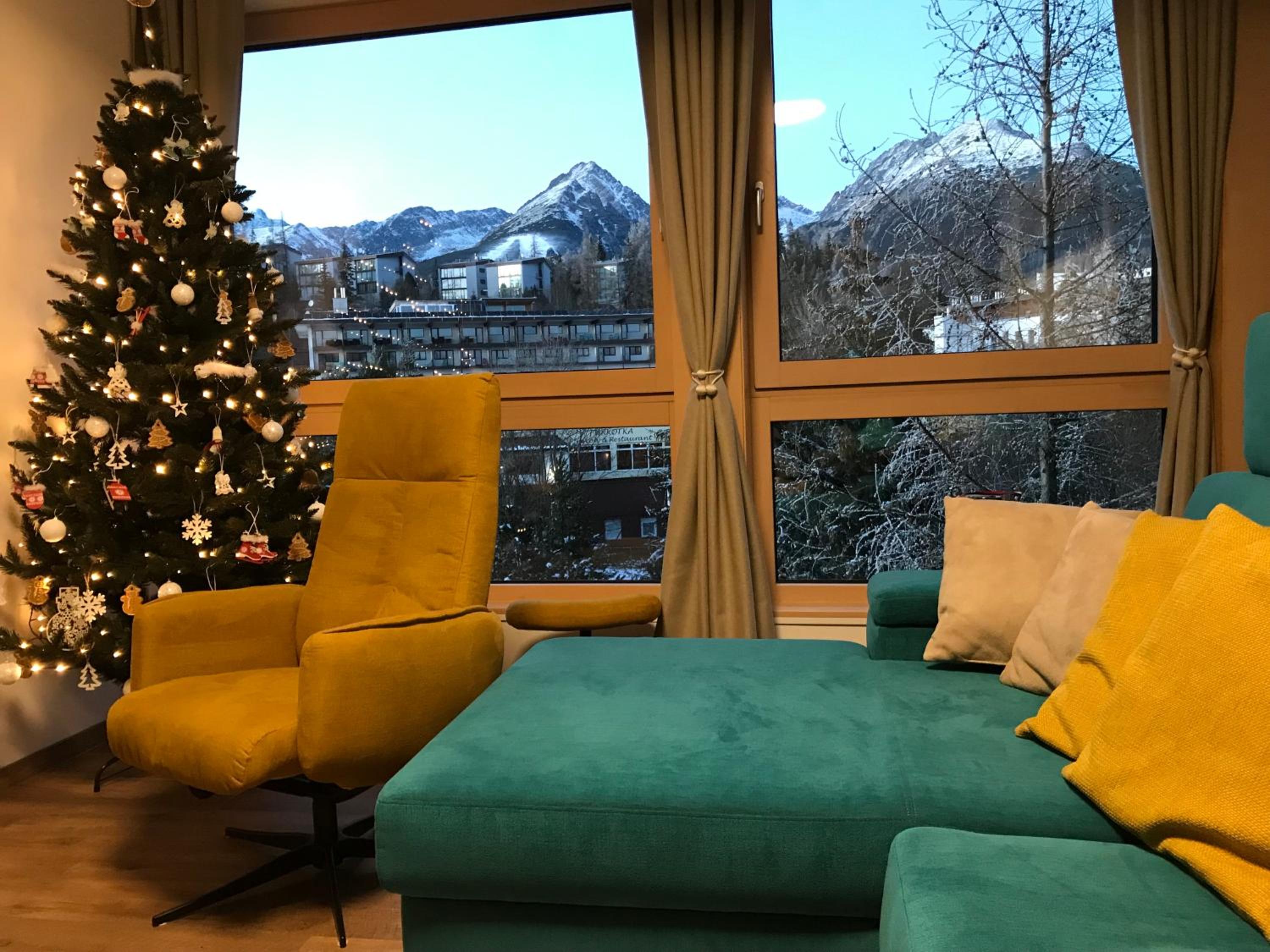 Apartment with Mountain View photo 2