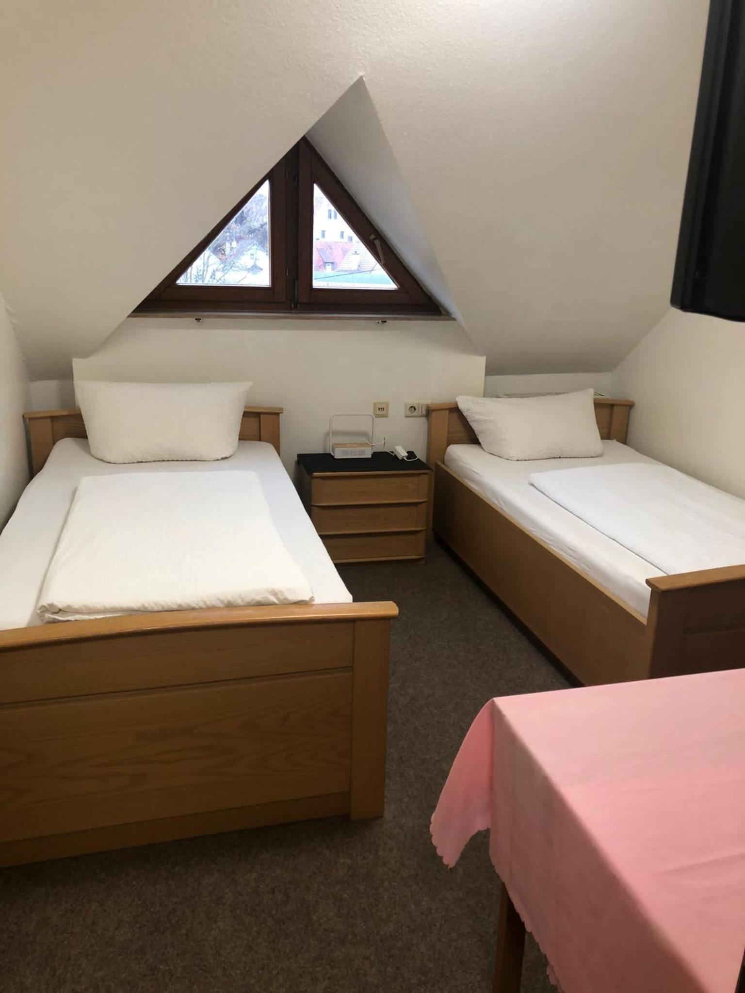 Double Room - Photo 2