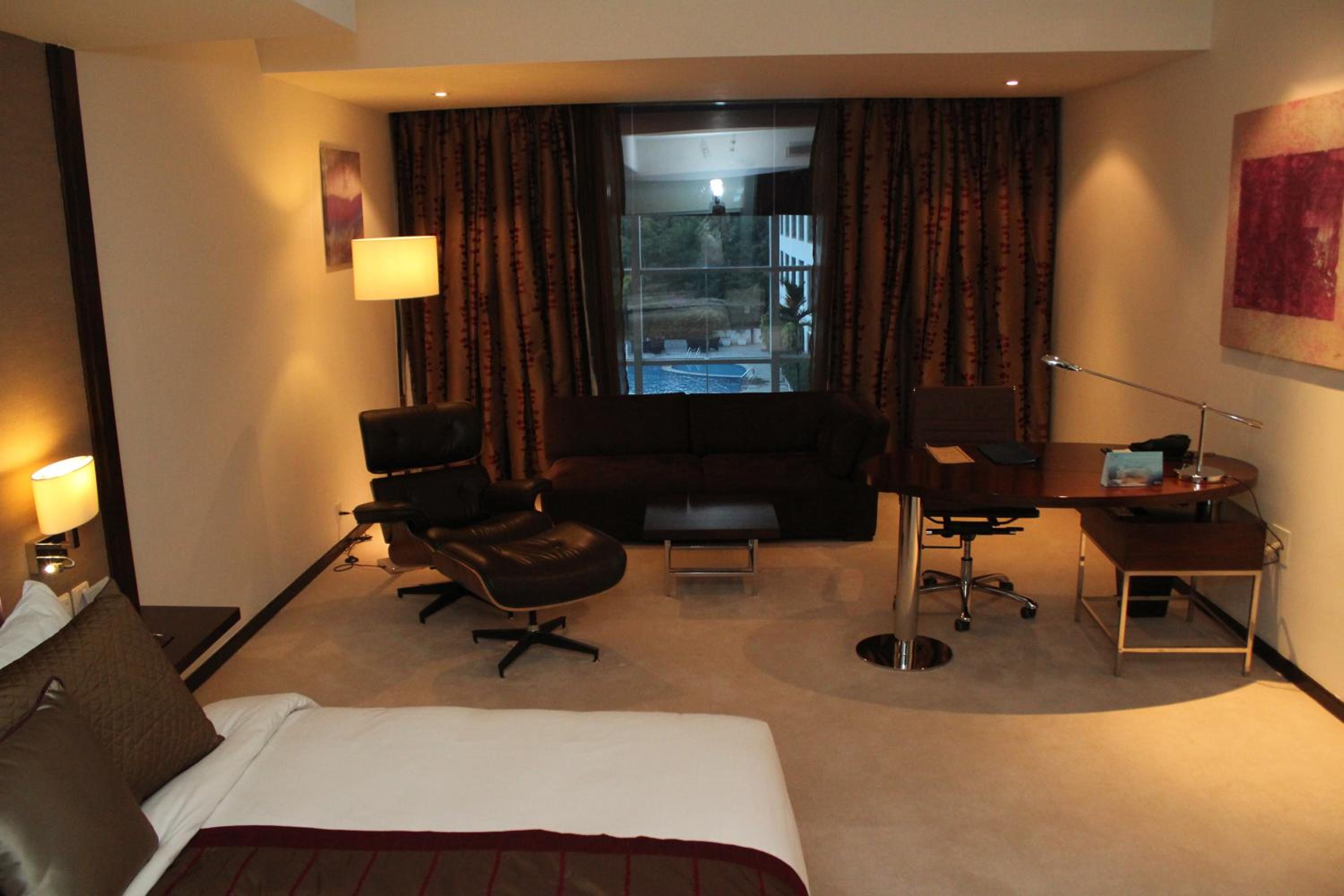 Business Class Room with 15% Discount on Food and Soft Beverages Business Class Room with 15% Discount on Food and Soft Beverages
