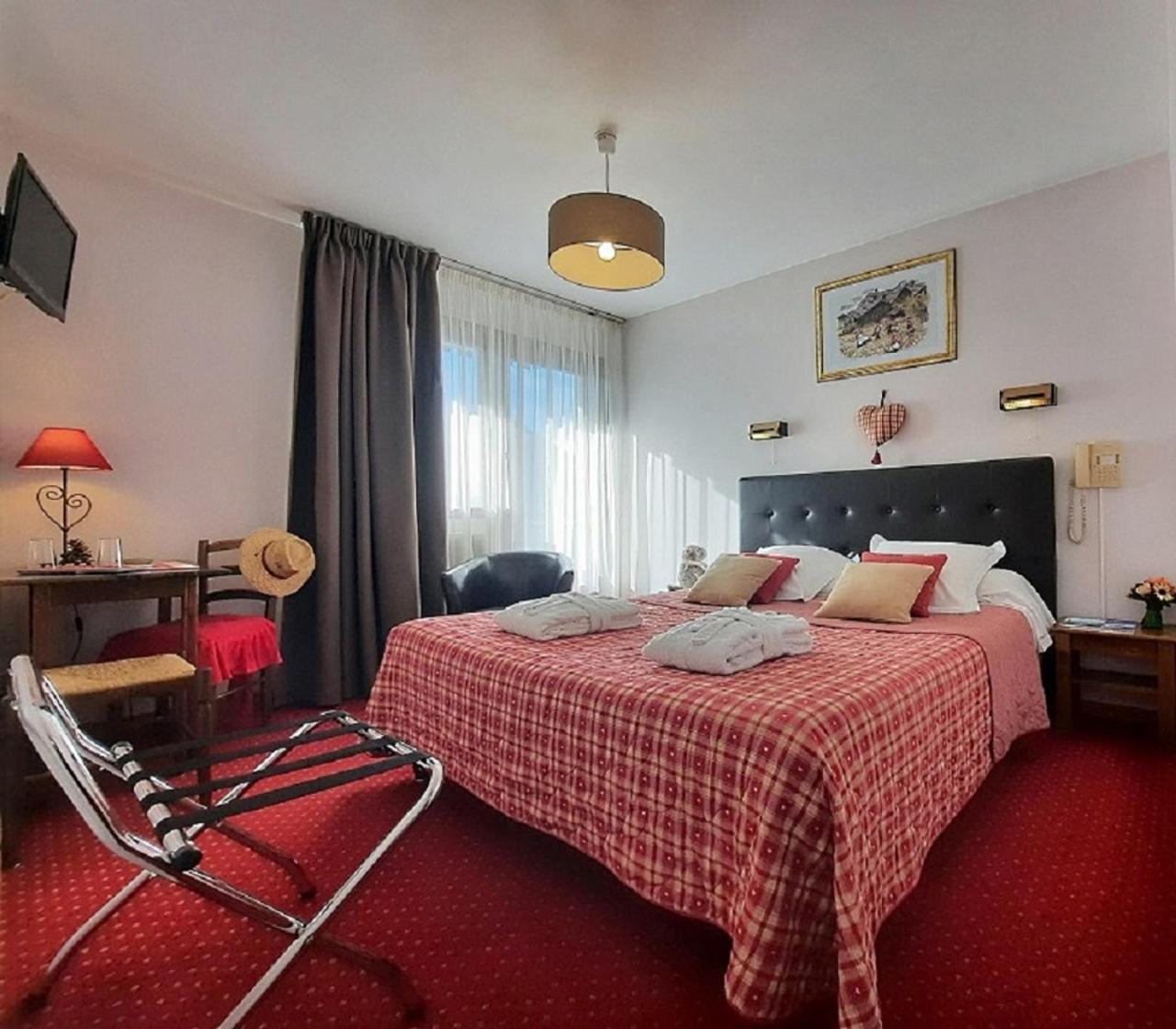 Double Room facing South photo 1