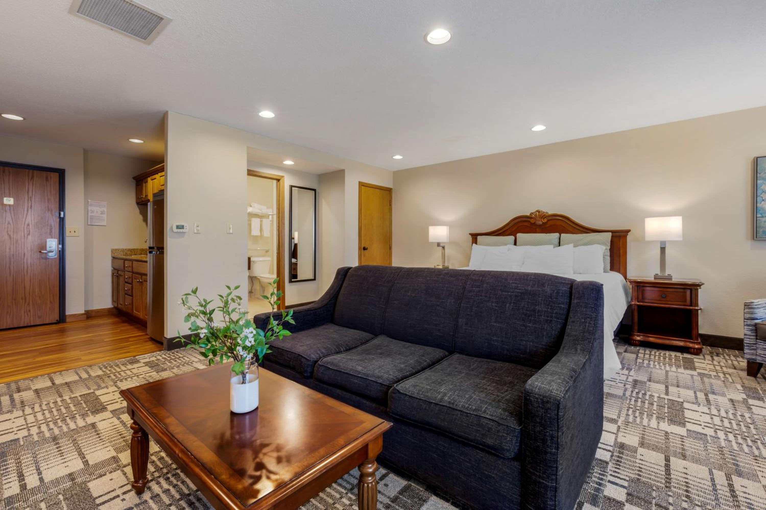 King Room With Kitchenette