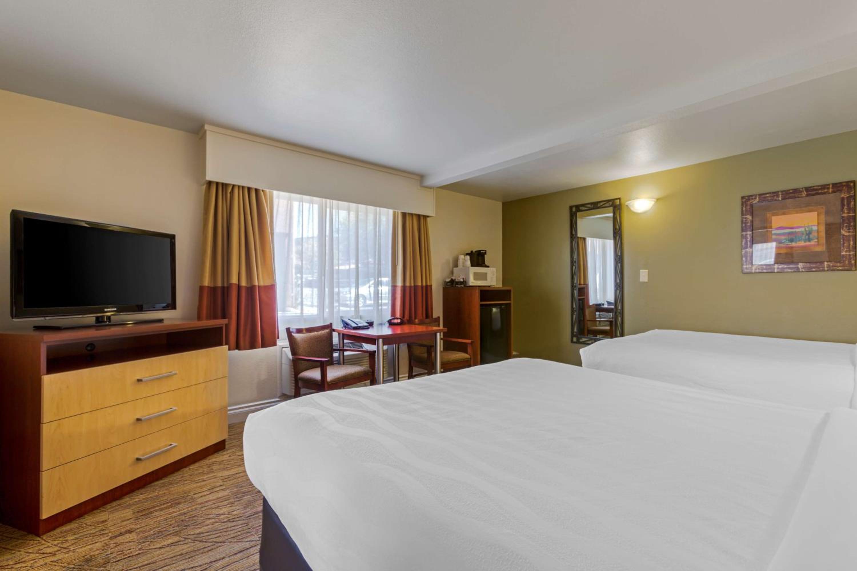 Family Suite - Non-Smoking photo 3