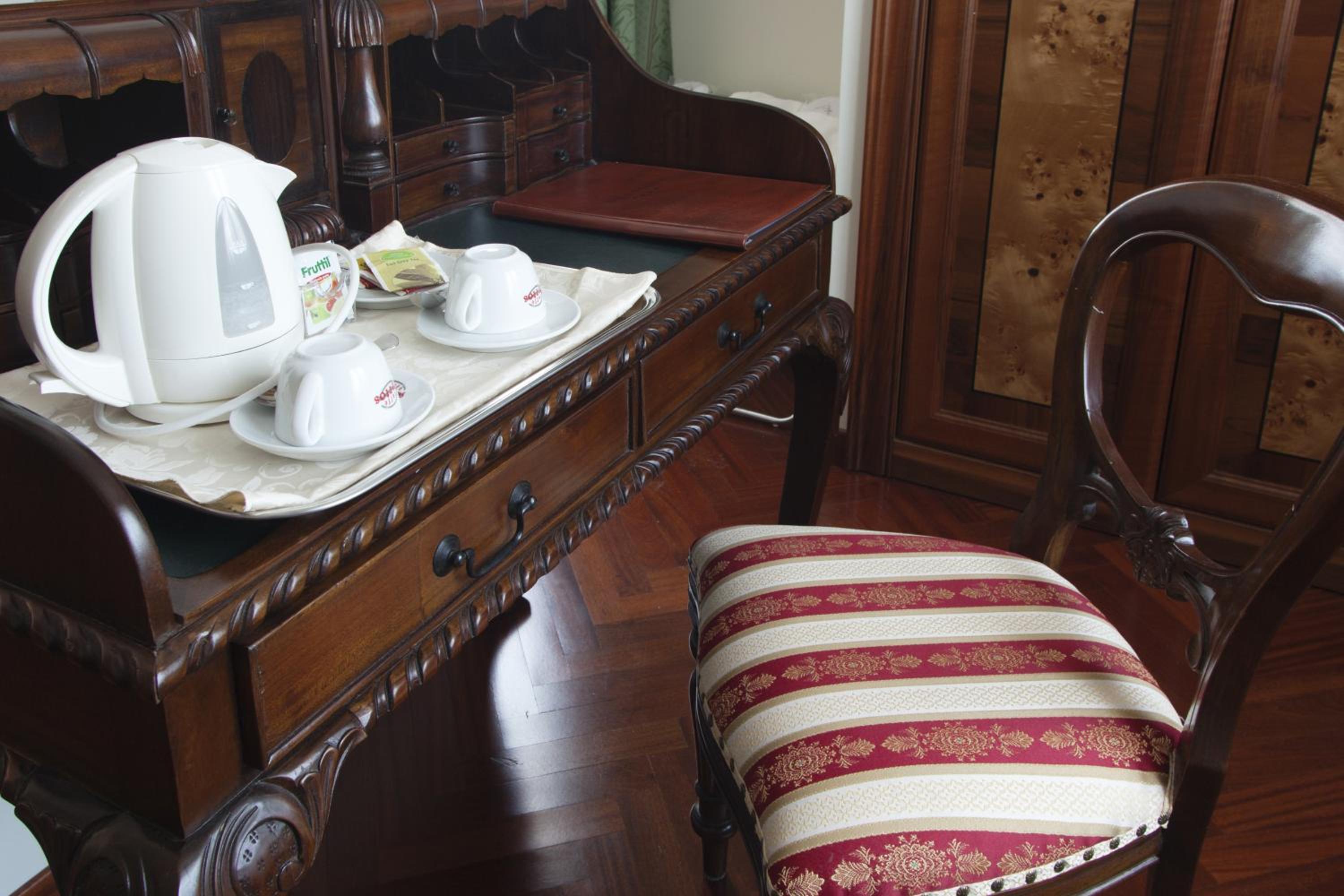 Junior Suite (3 Adults) - Photo 2