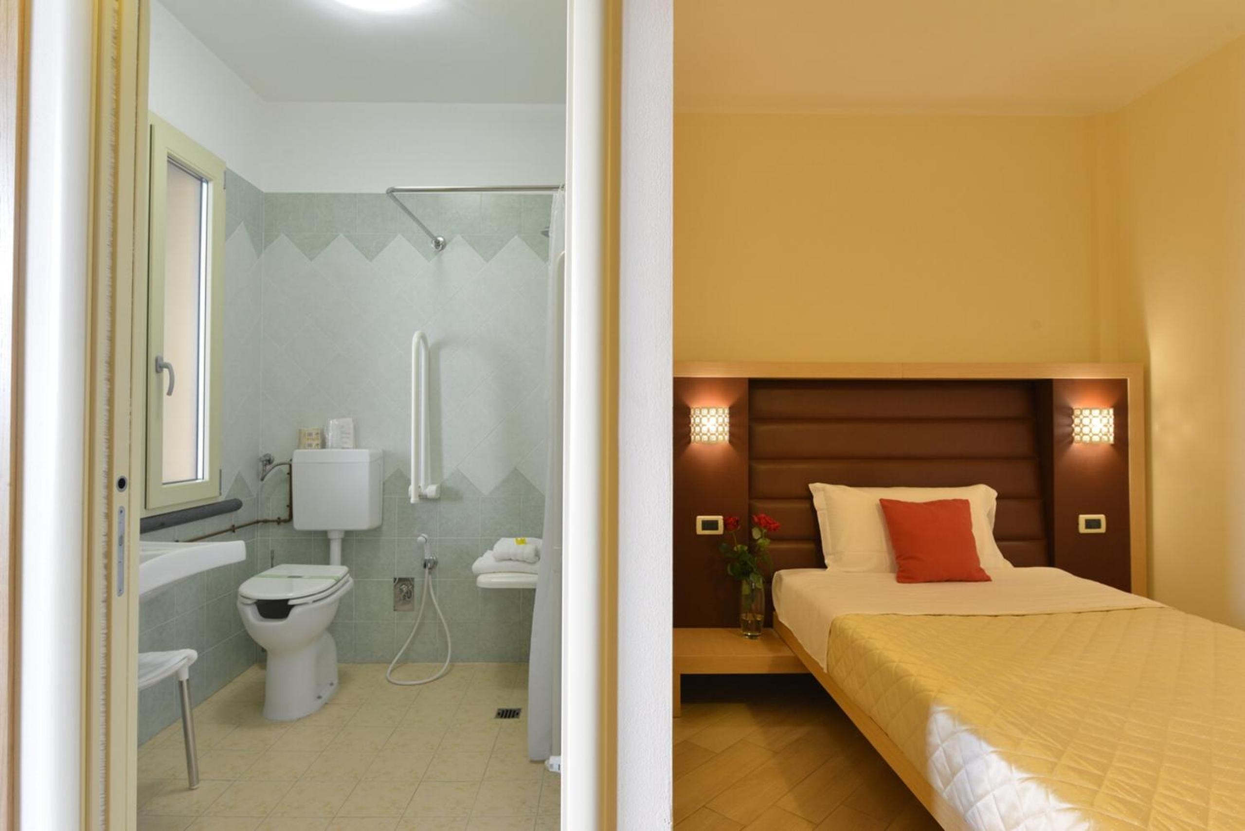 Single Room photo 2