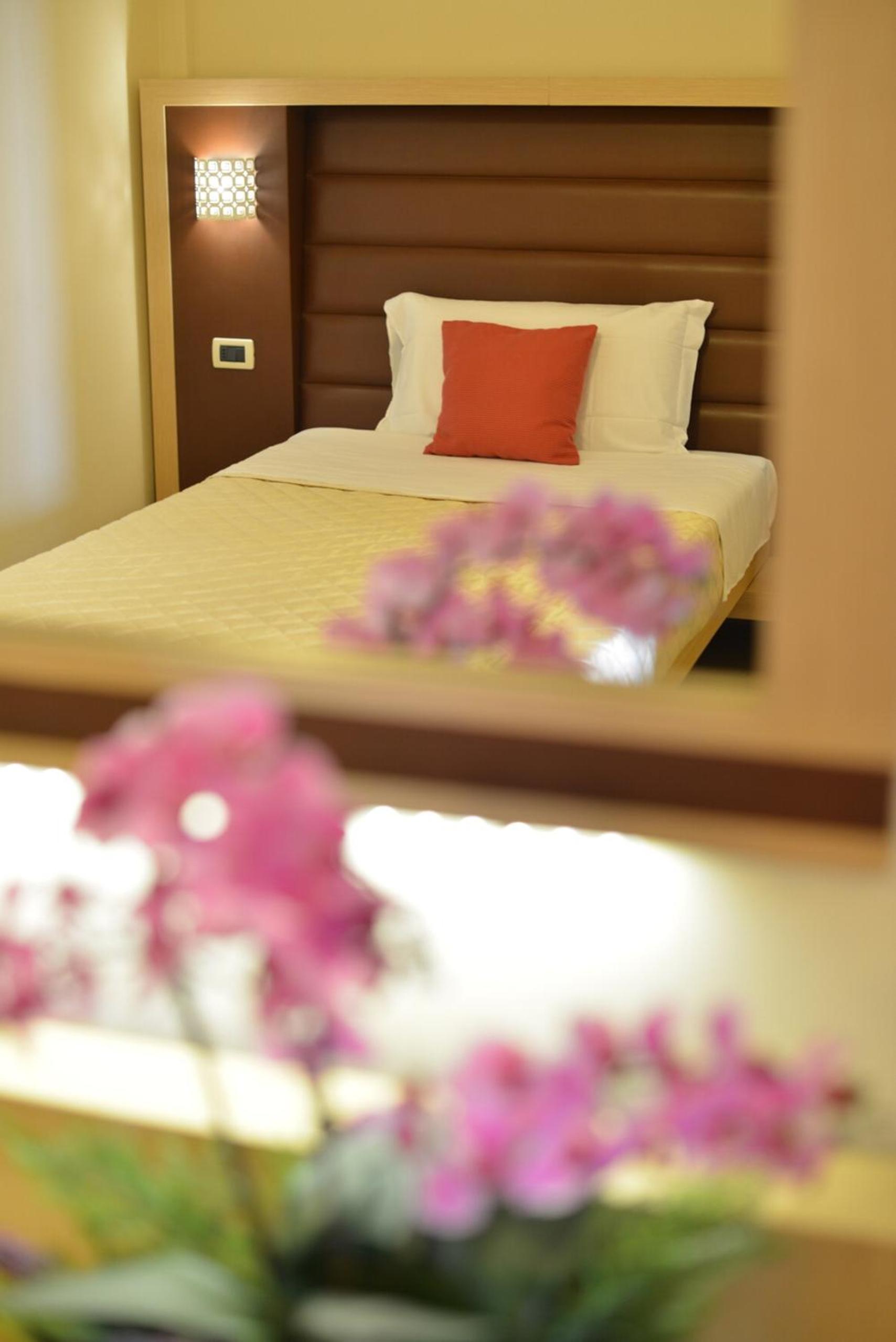 Single Room photo 3
