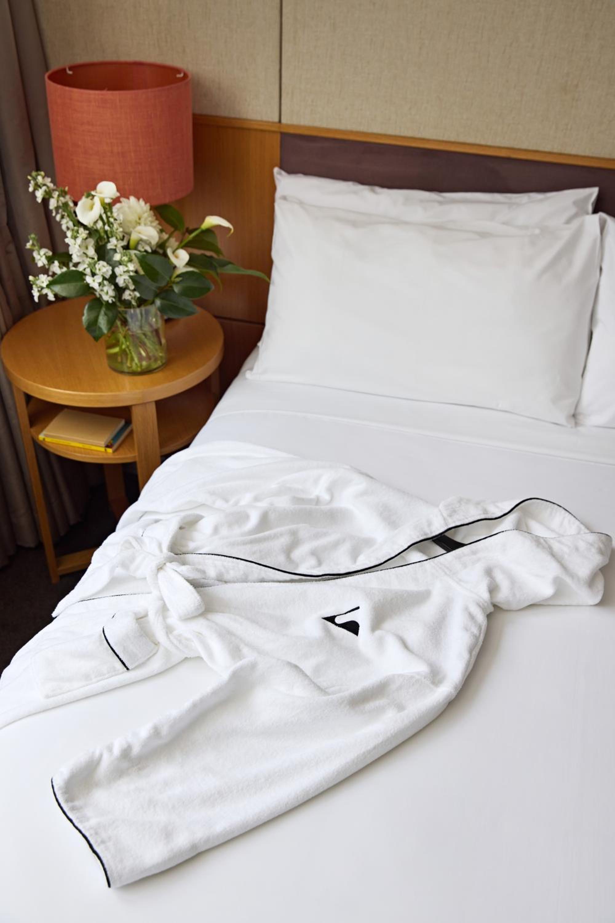 Deluxe Bay Room