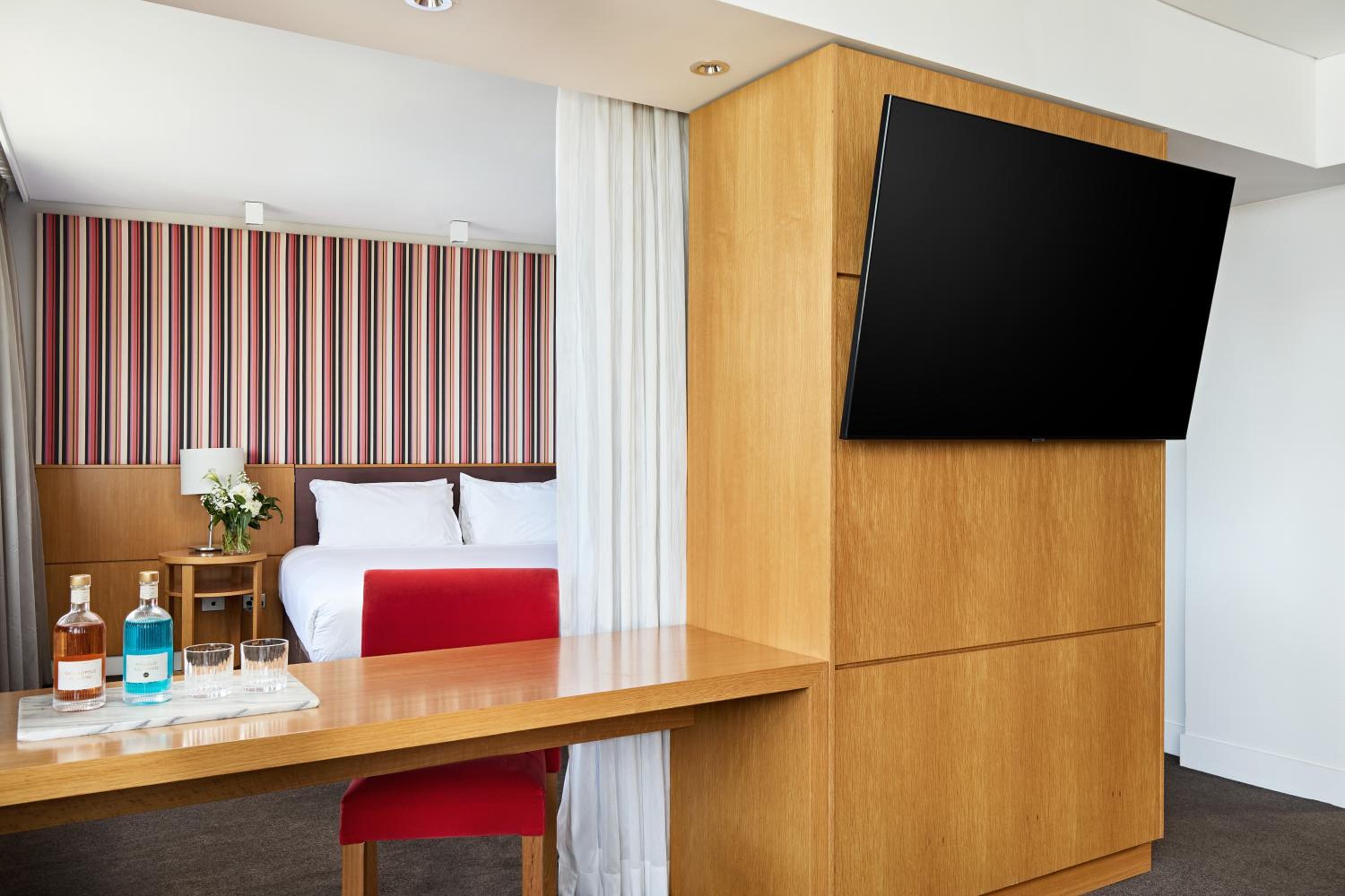 Harbor VIew King Suite