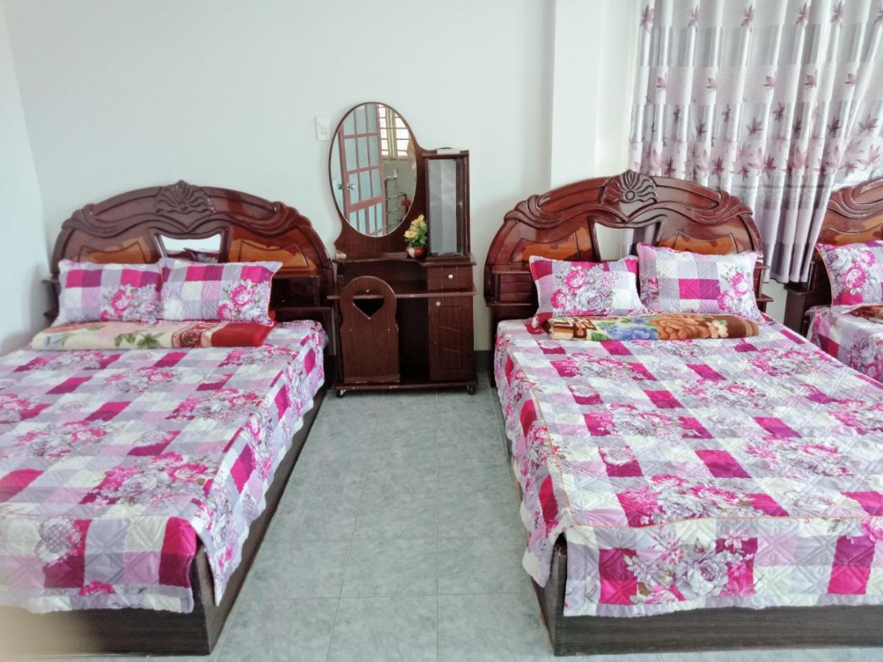 Family Room - Photo 1