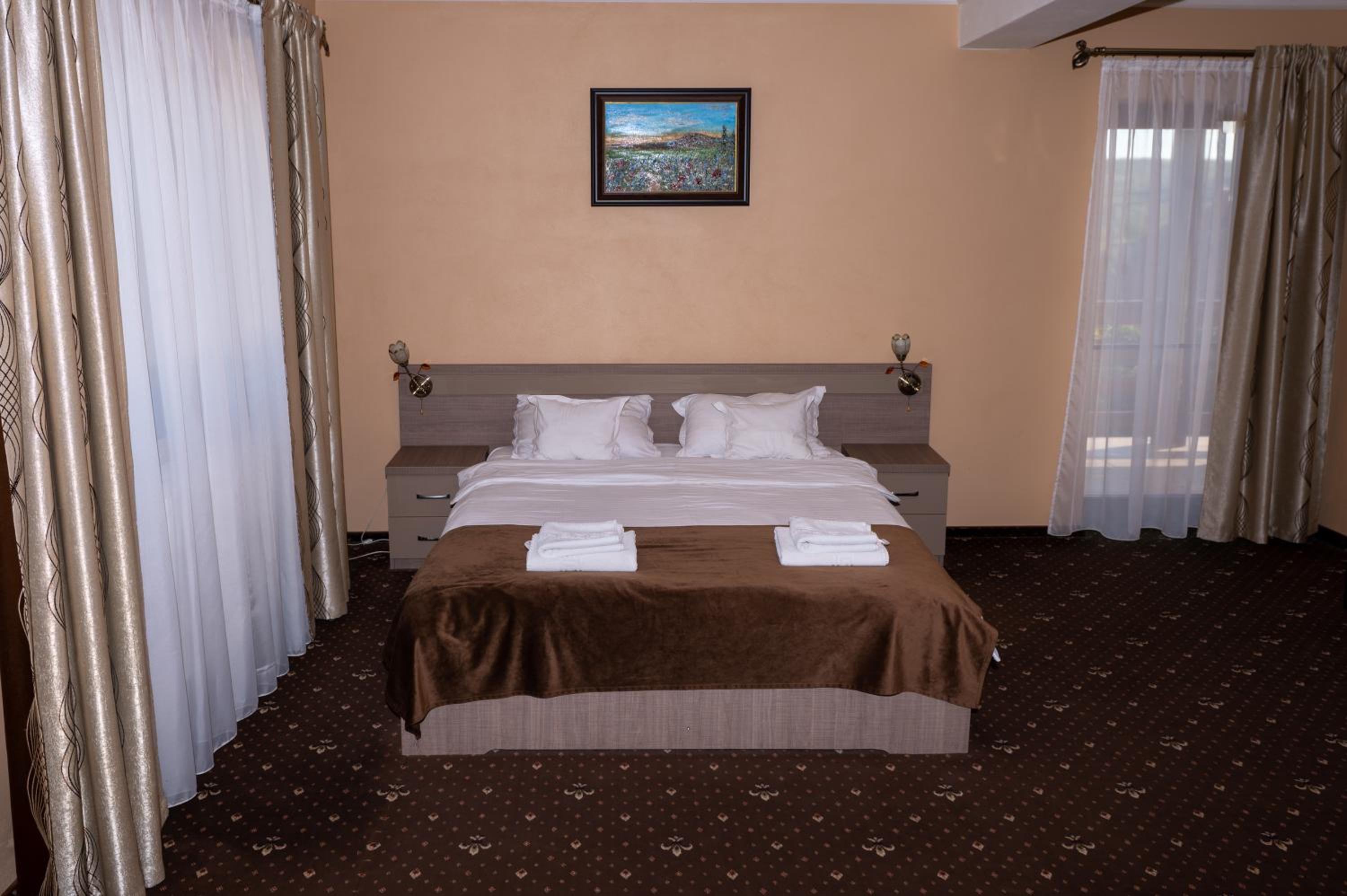 Superior King Room - Photo 1