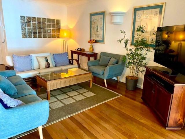 One-Bedroom Apartment with Beach View - Photo 29
