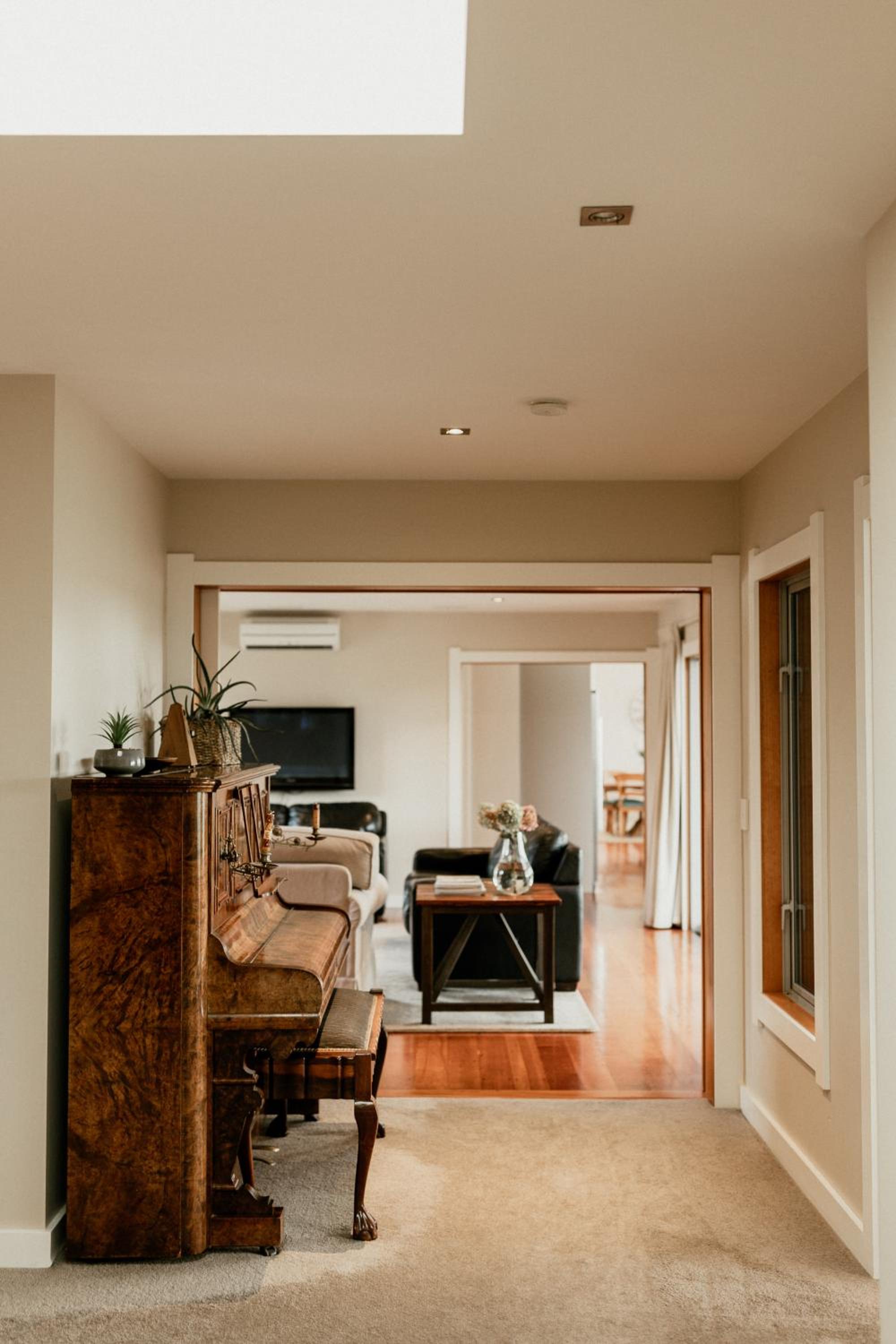 Four-Bedroom House photo 3