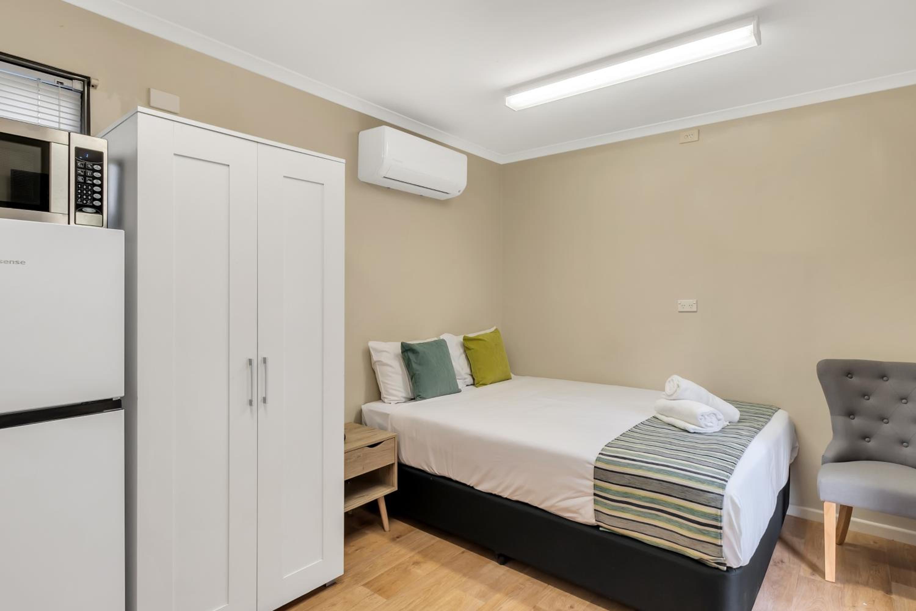Motel Unit photo 1