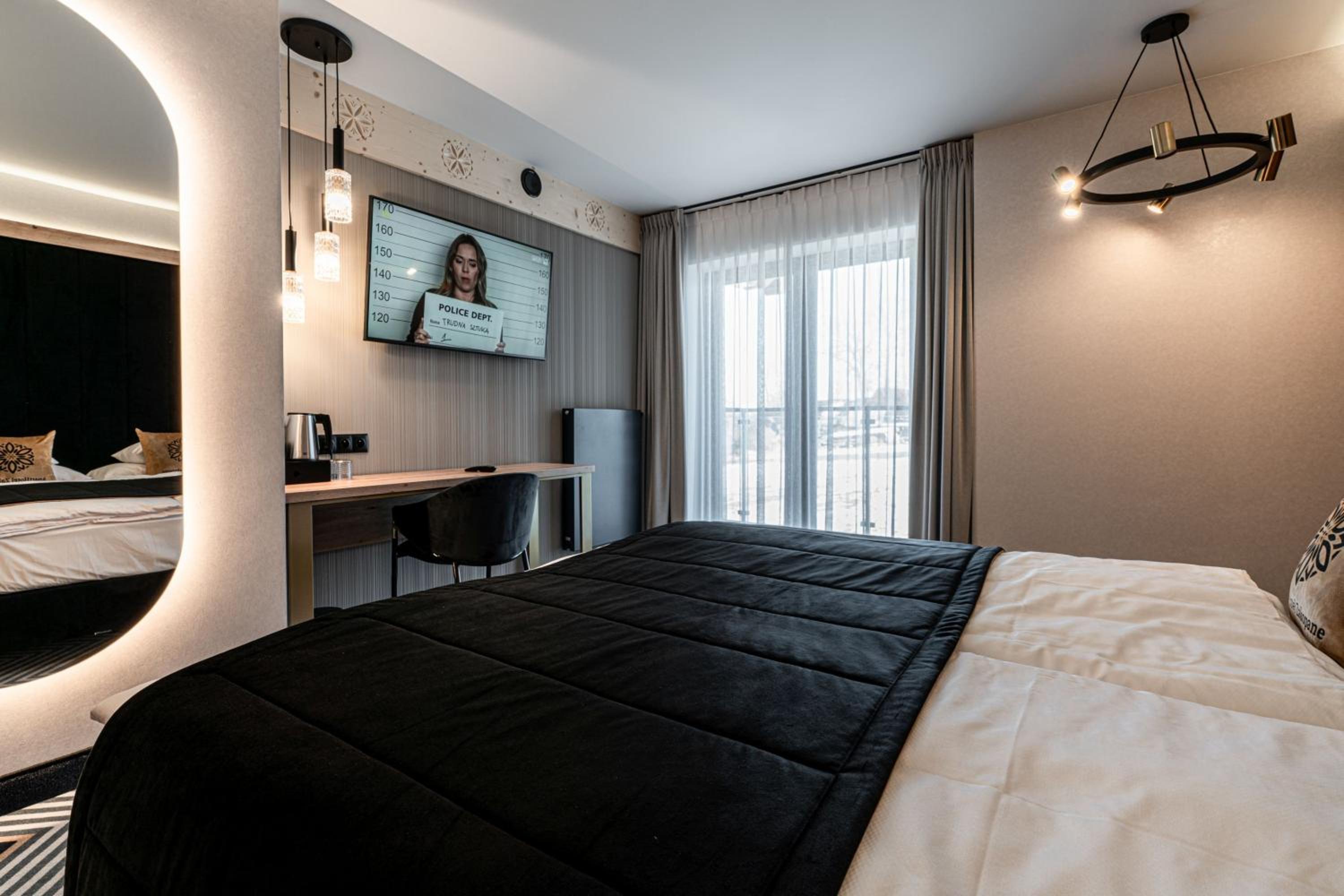 Deluxe Double Room with Balcony photo 2