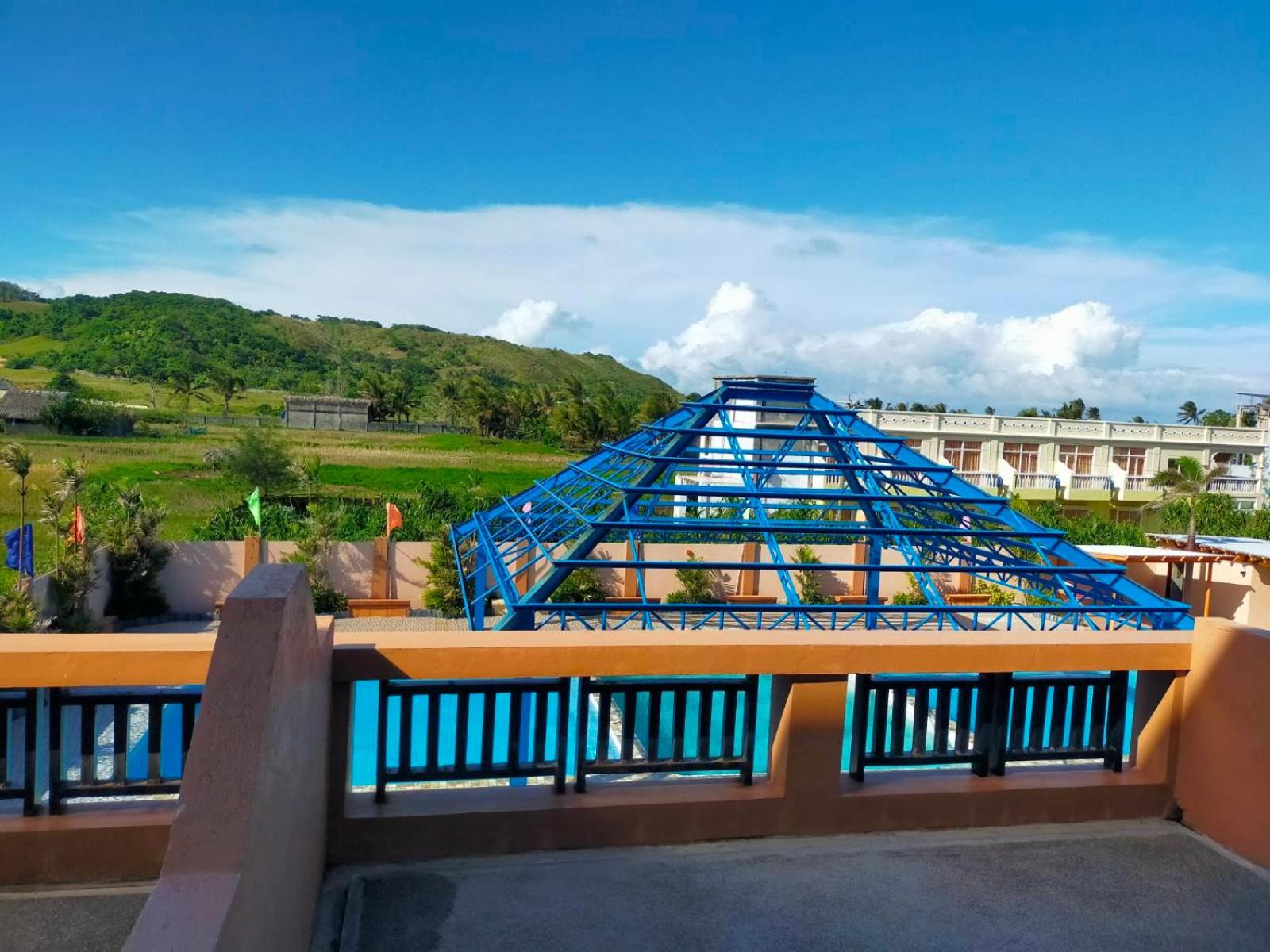 Deluxe Double or Twin Room with Pool View photo 3