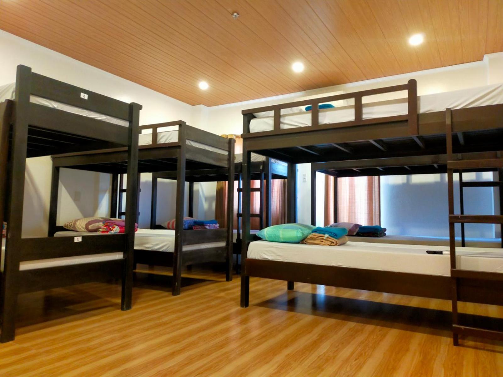 10-Bed Mixed Dormitory Room photo 1