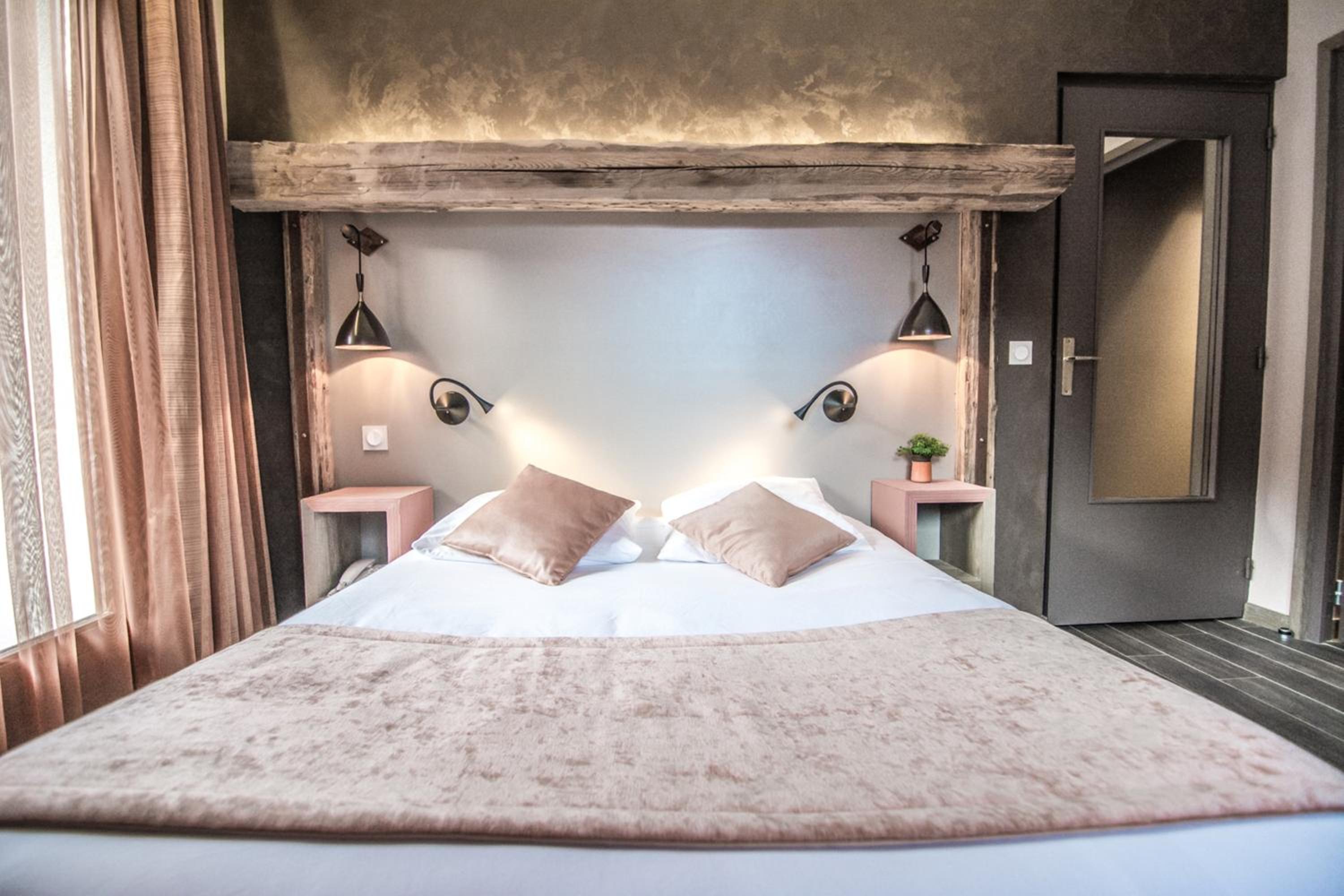 Charm Double Room - Photo 1