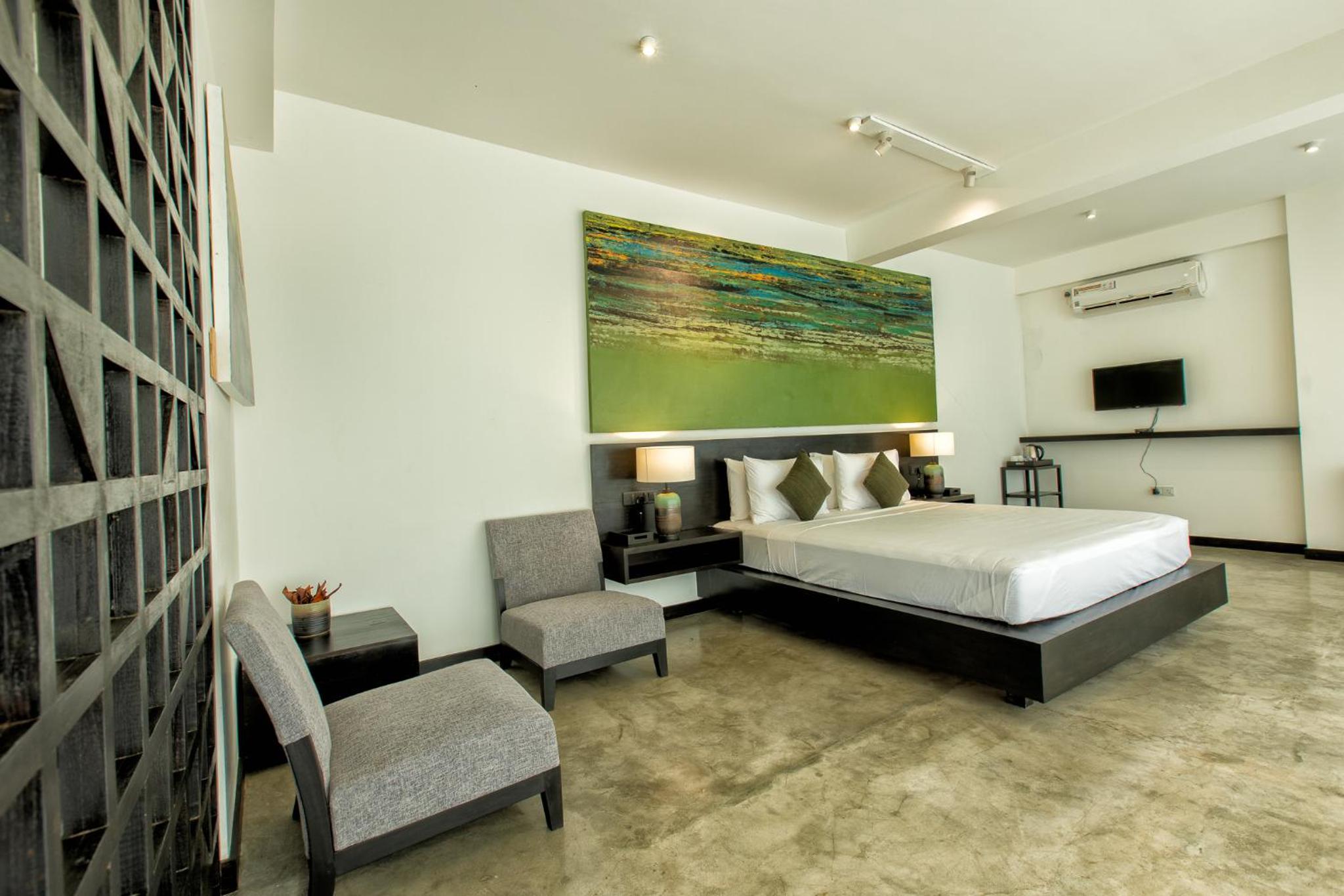 Deluxe Double Room with Balcony photo 3