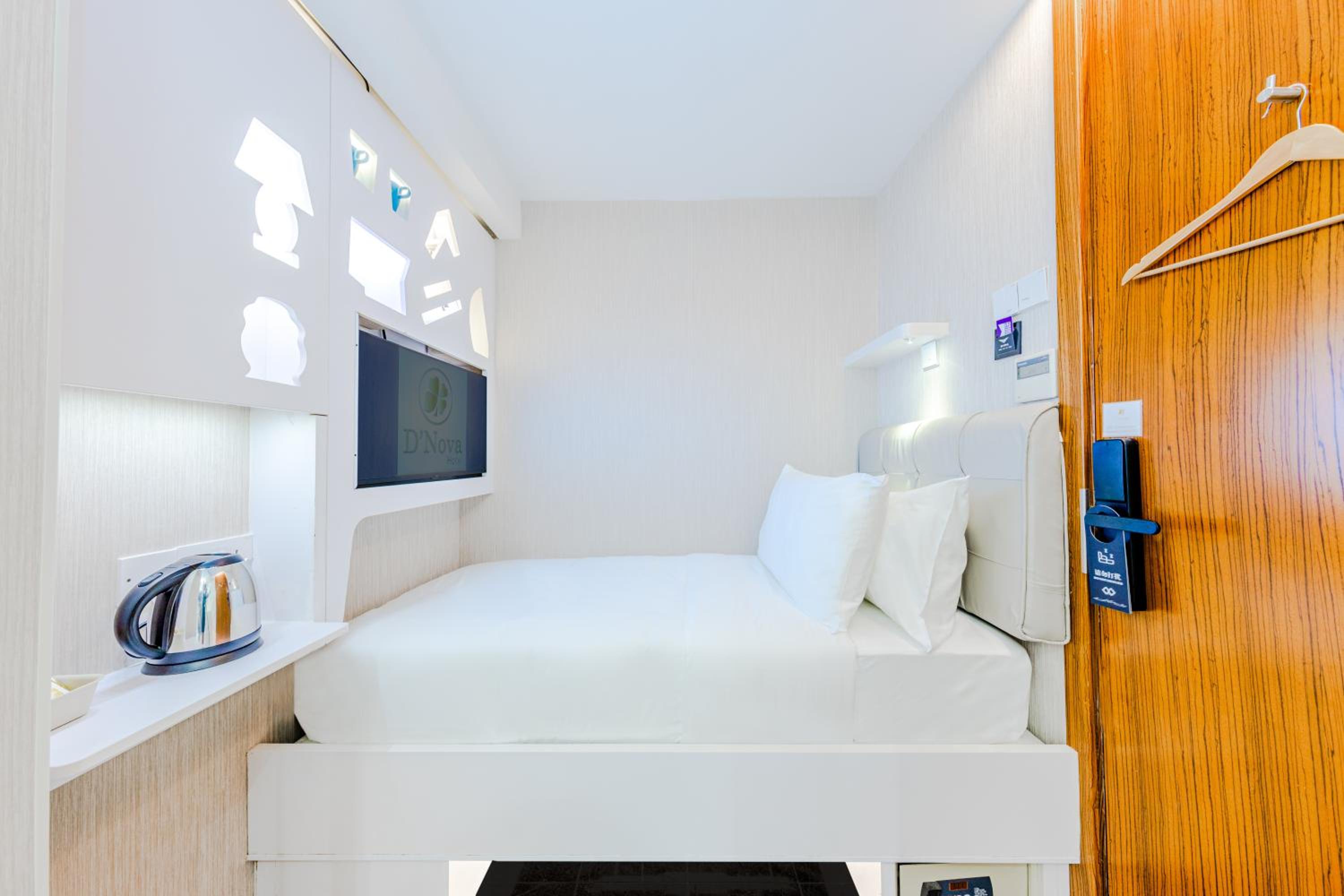Standard Double Room (No Window) photo 3