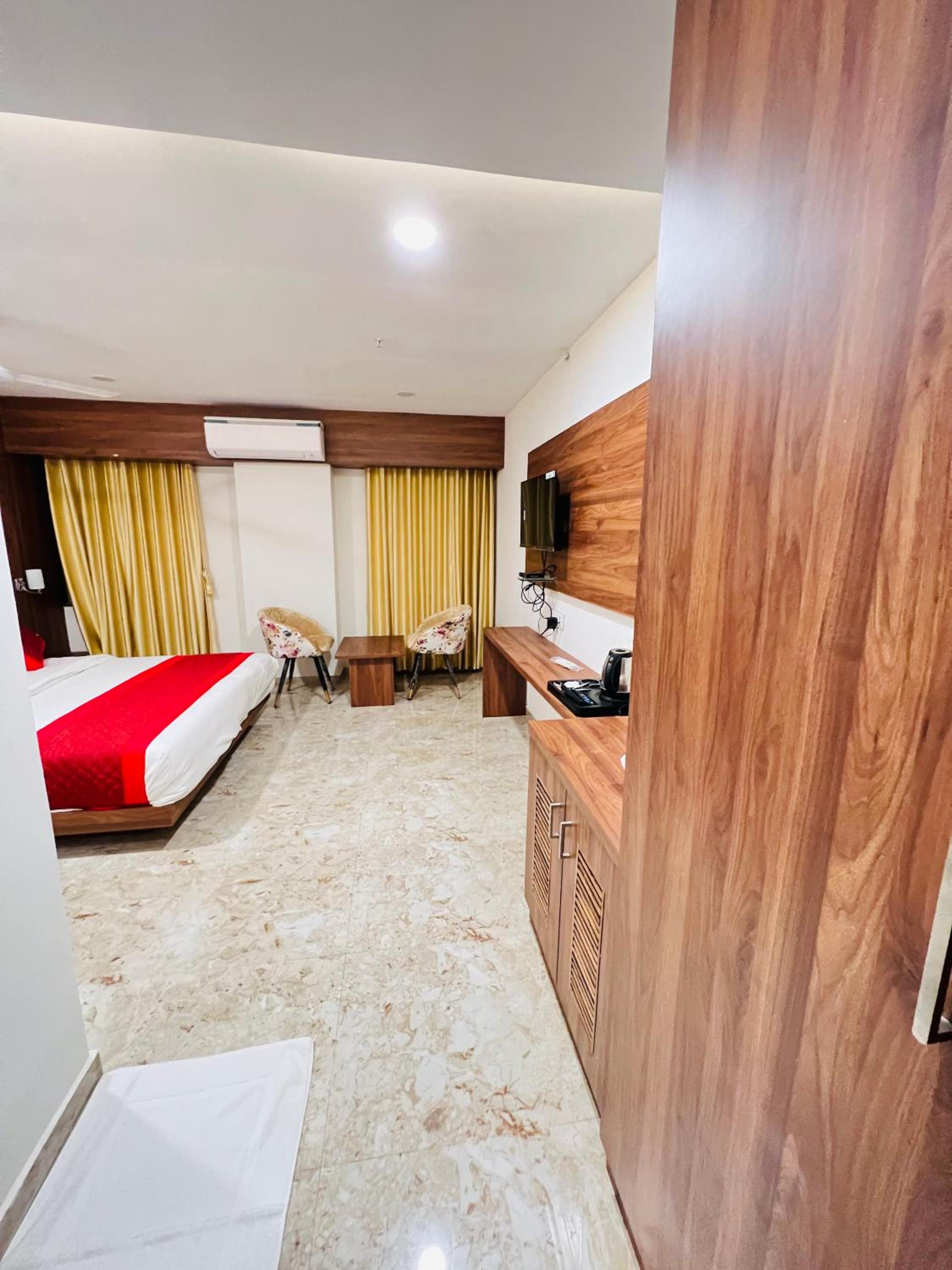 Superior Double or Twin Room with Mountain View - Photo 5