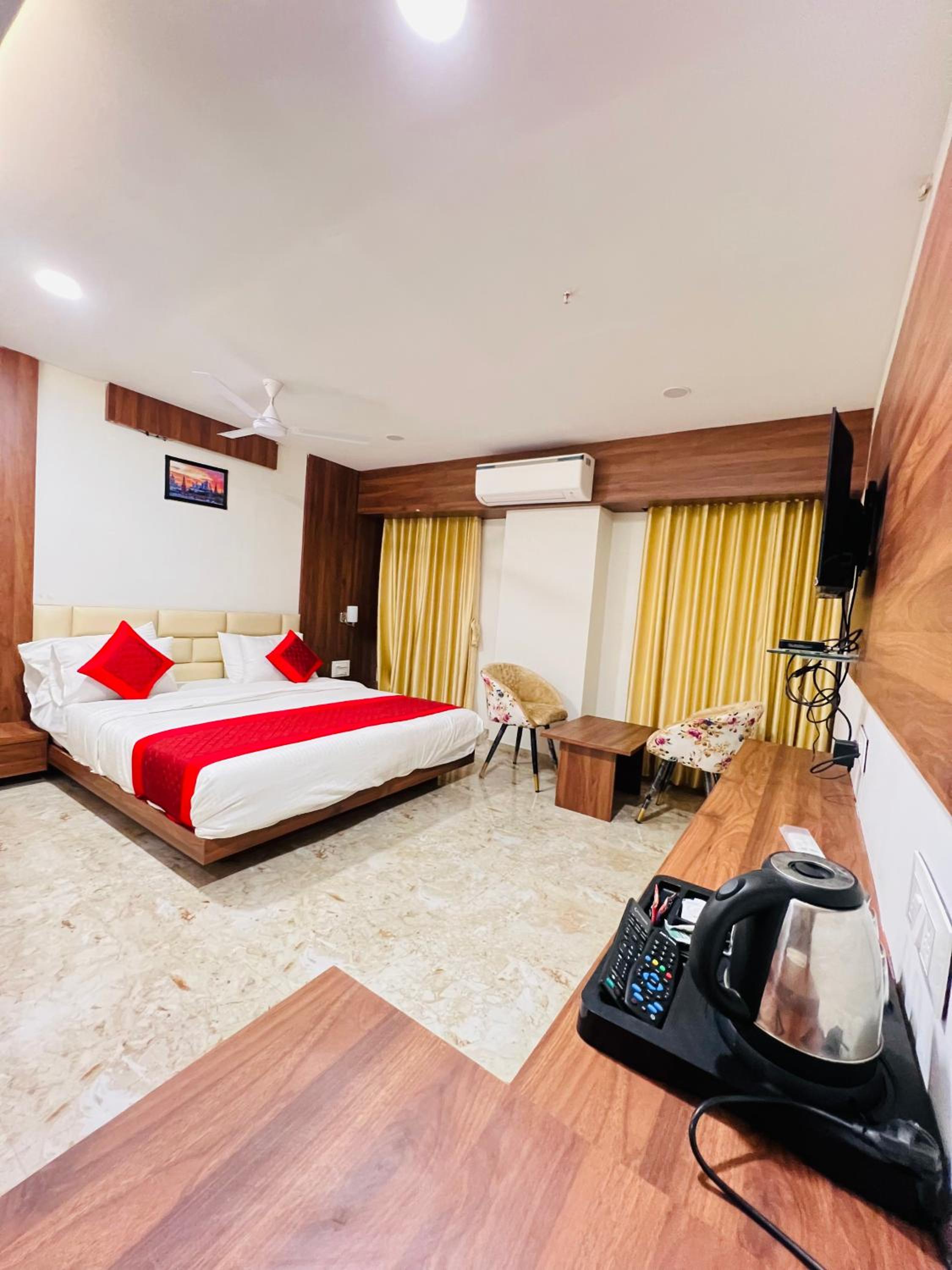 Superior Double or Twin Room with Mountain View - Photo 3