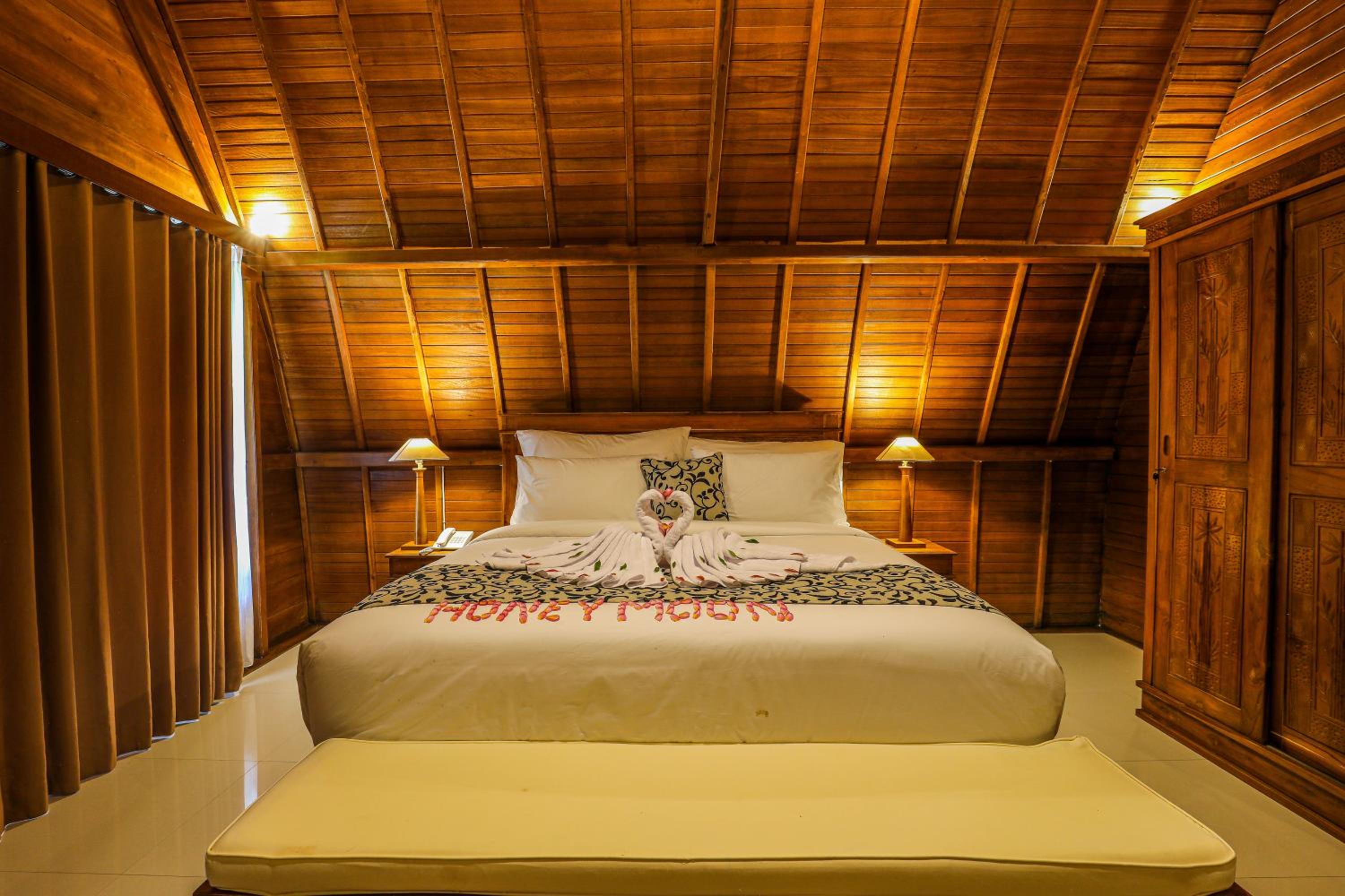 Bungalow Pool Access - Photo 18