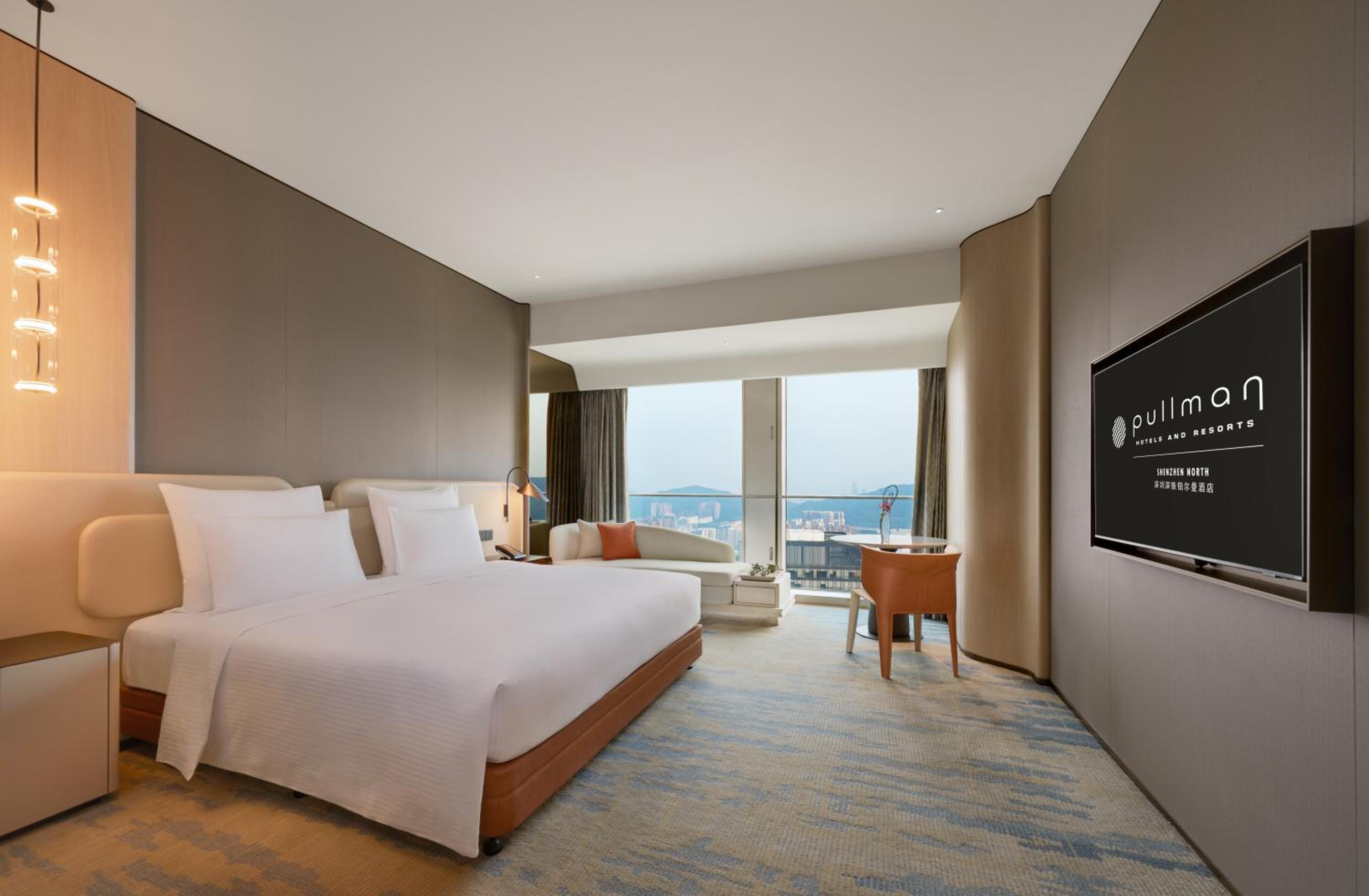 Deluxe King Room - Photo 5