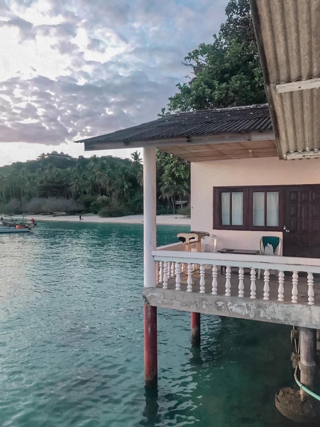 Bungalow with Sea View photo 2