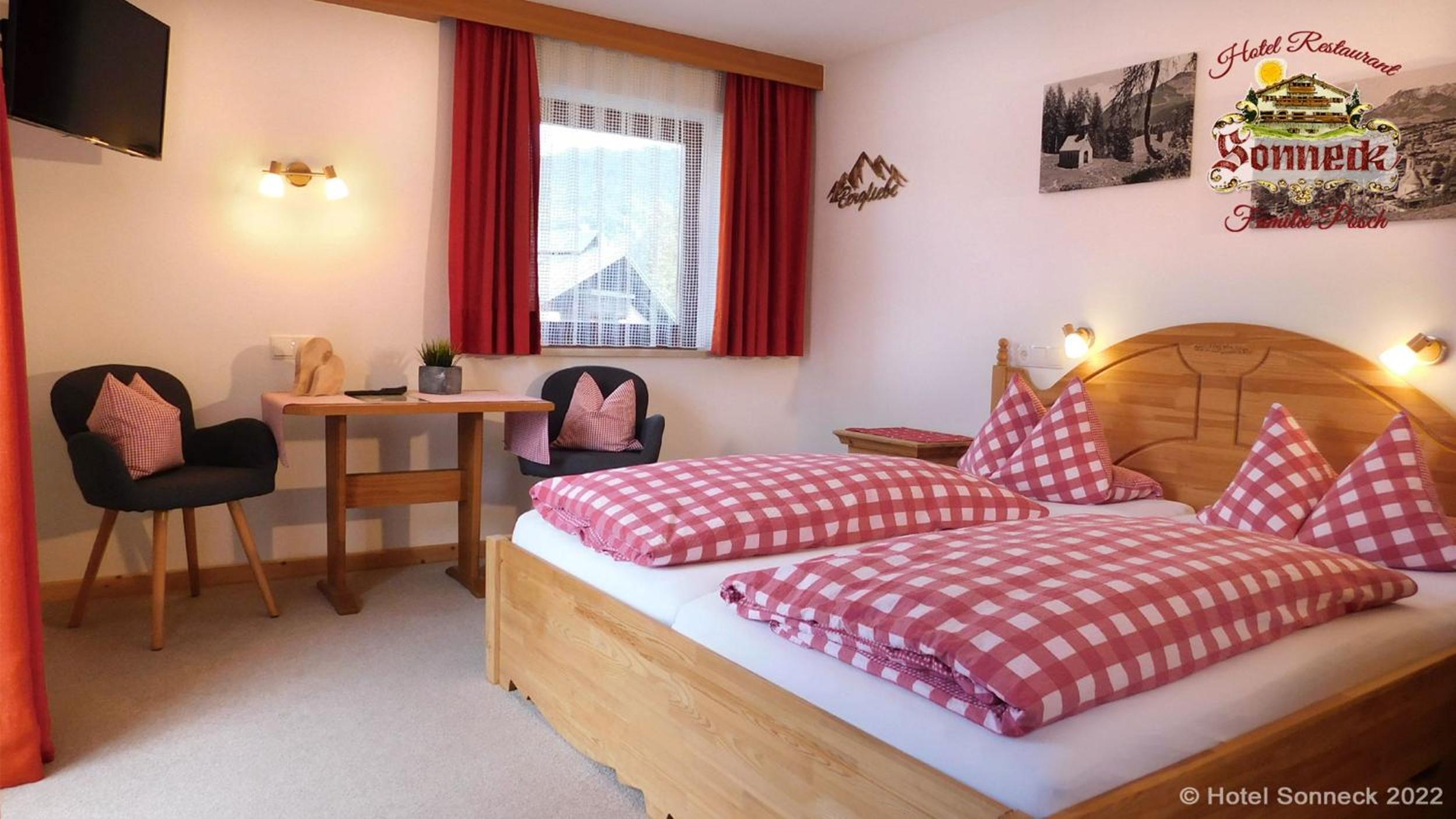 Double or Twin Room with Balcony photo 3