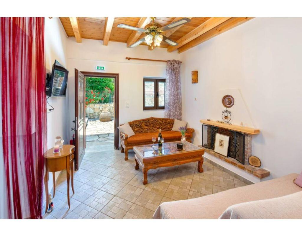 Three-Bedroom House photo 1