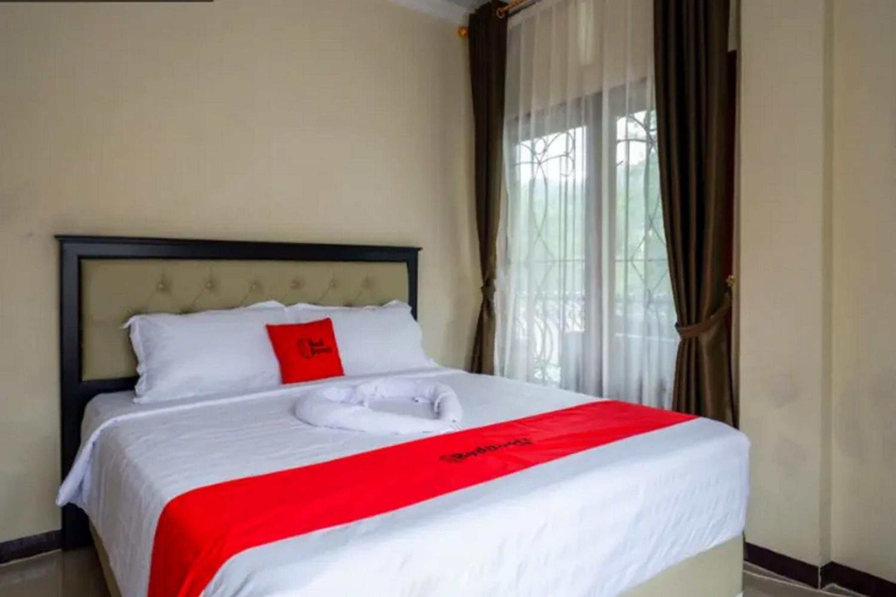 Deluxe Suite - Photo 6