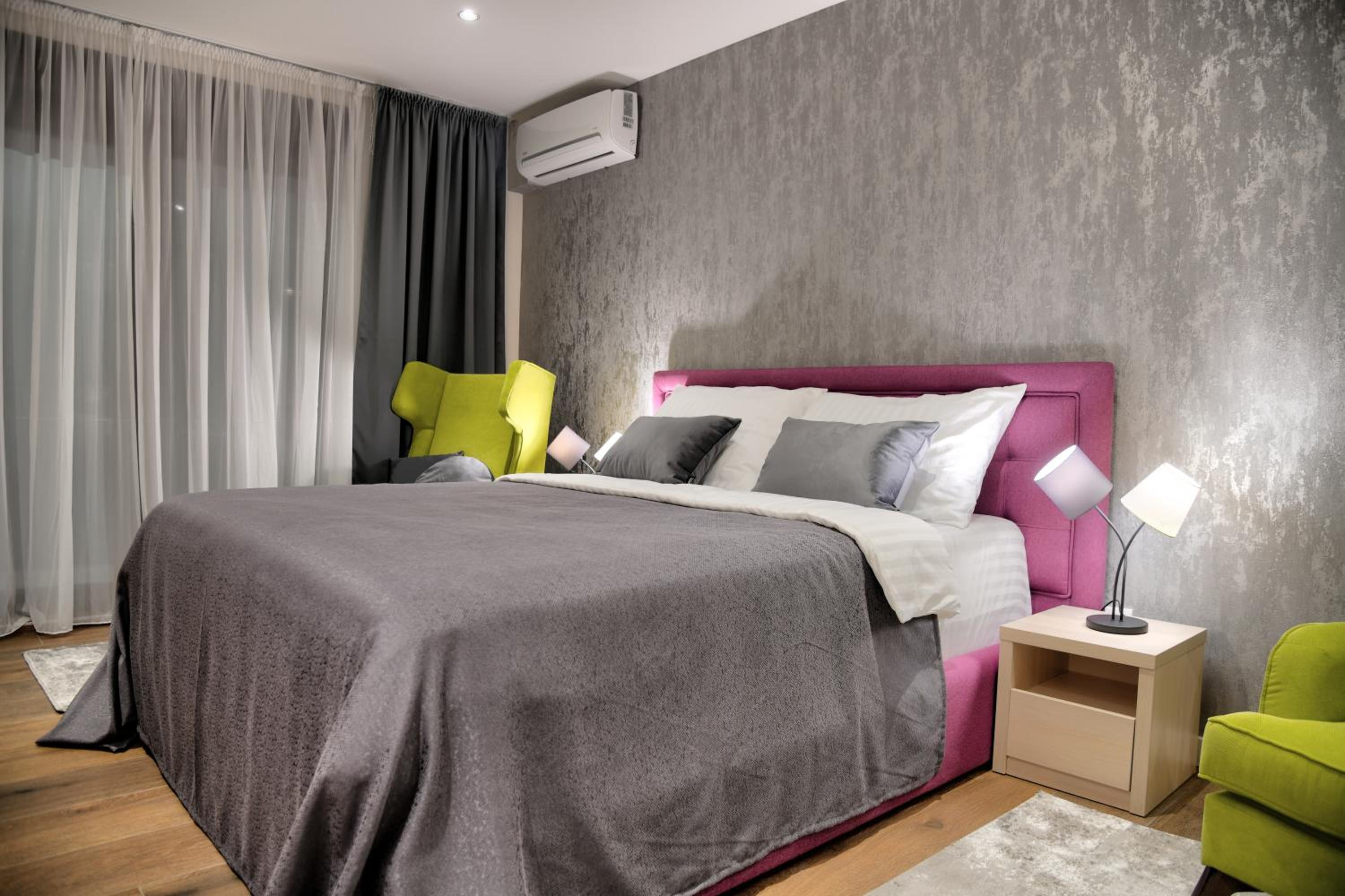 Superior King Room - Photo 1