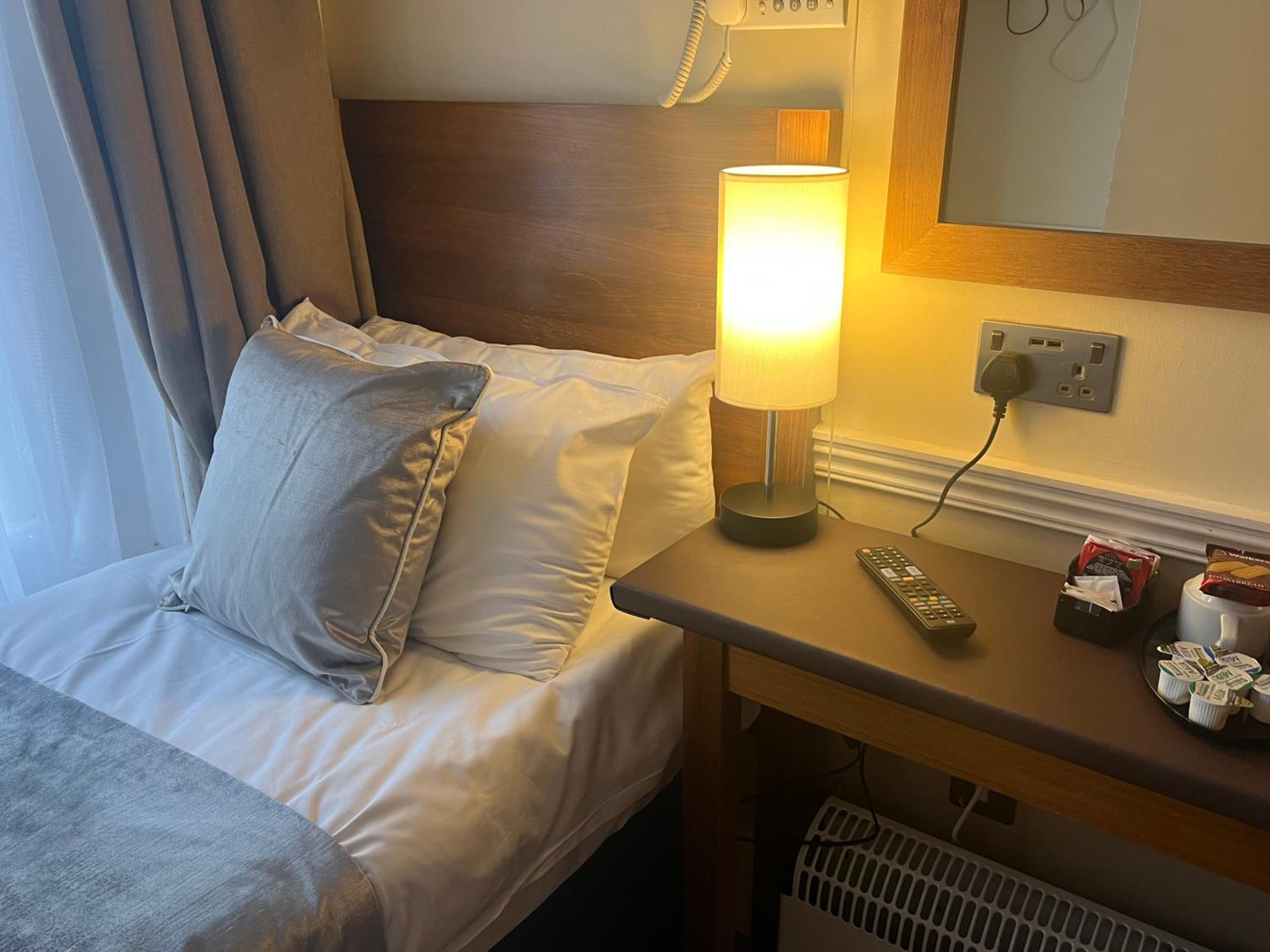 Cabin Single Room