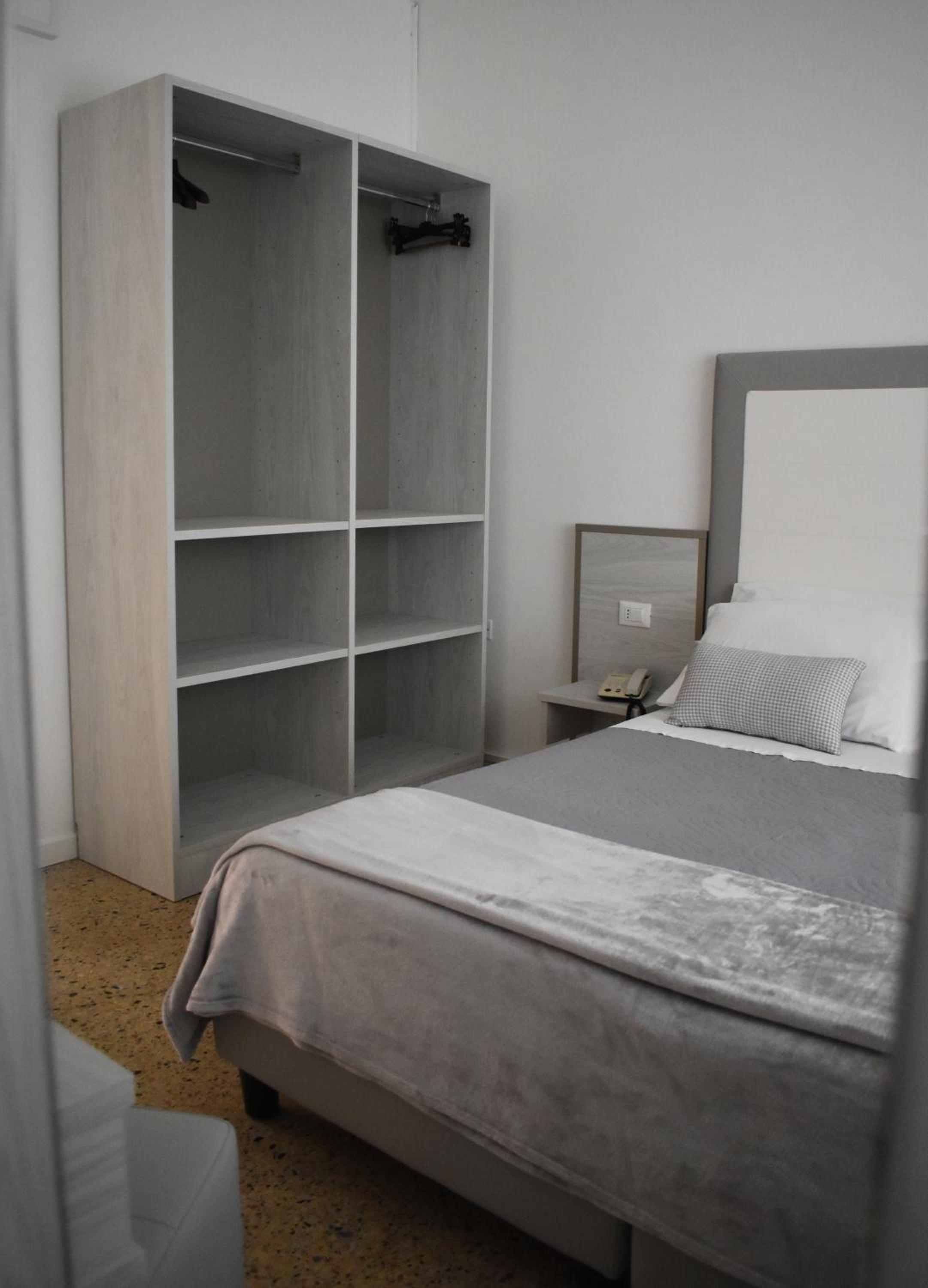 Double or Twin Room photo 2