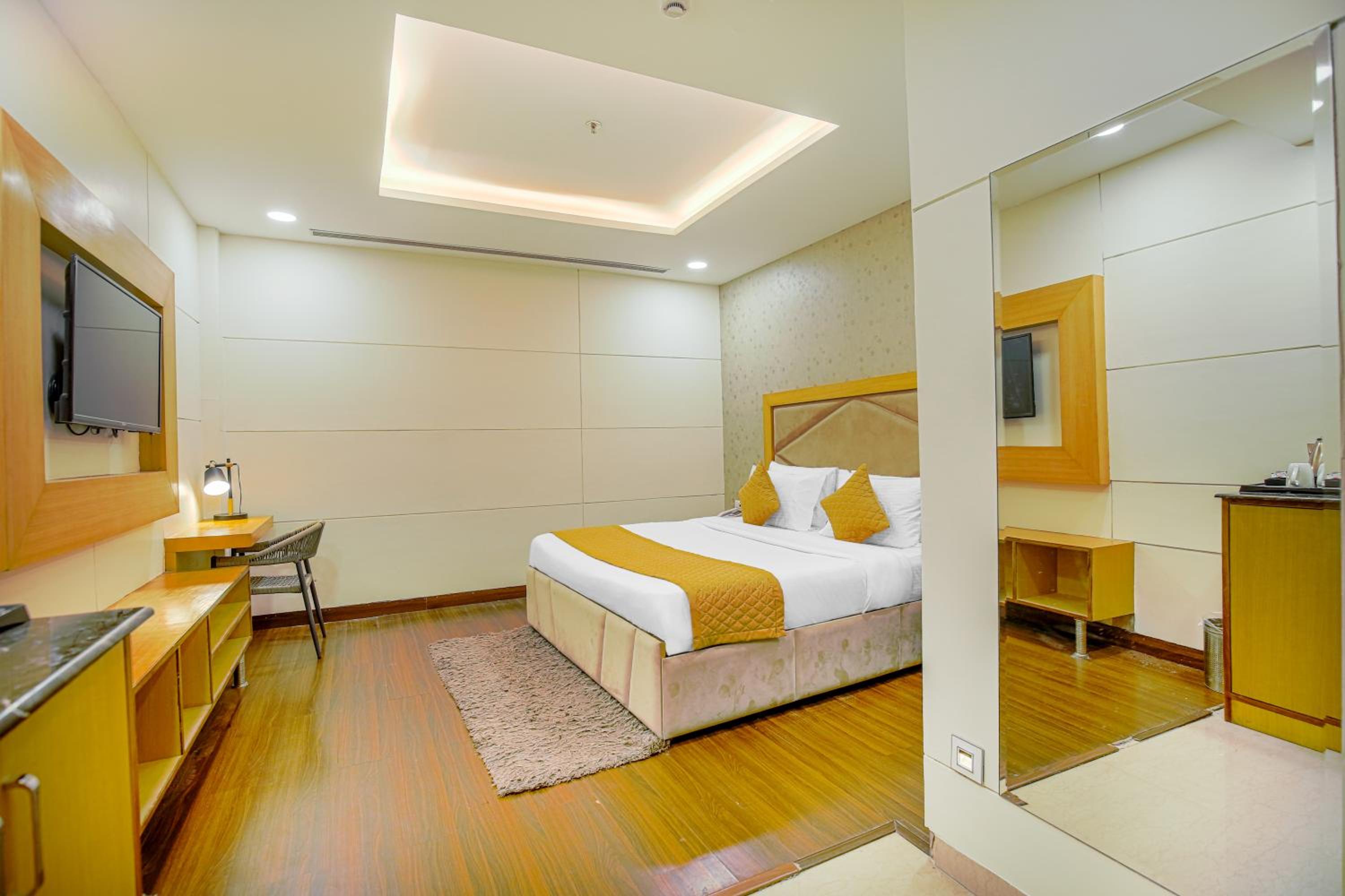Deluxe Room - Photo 2