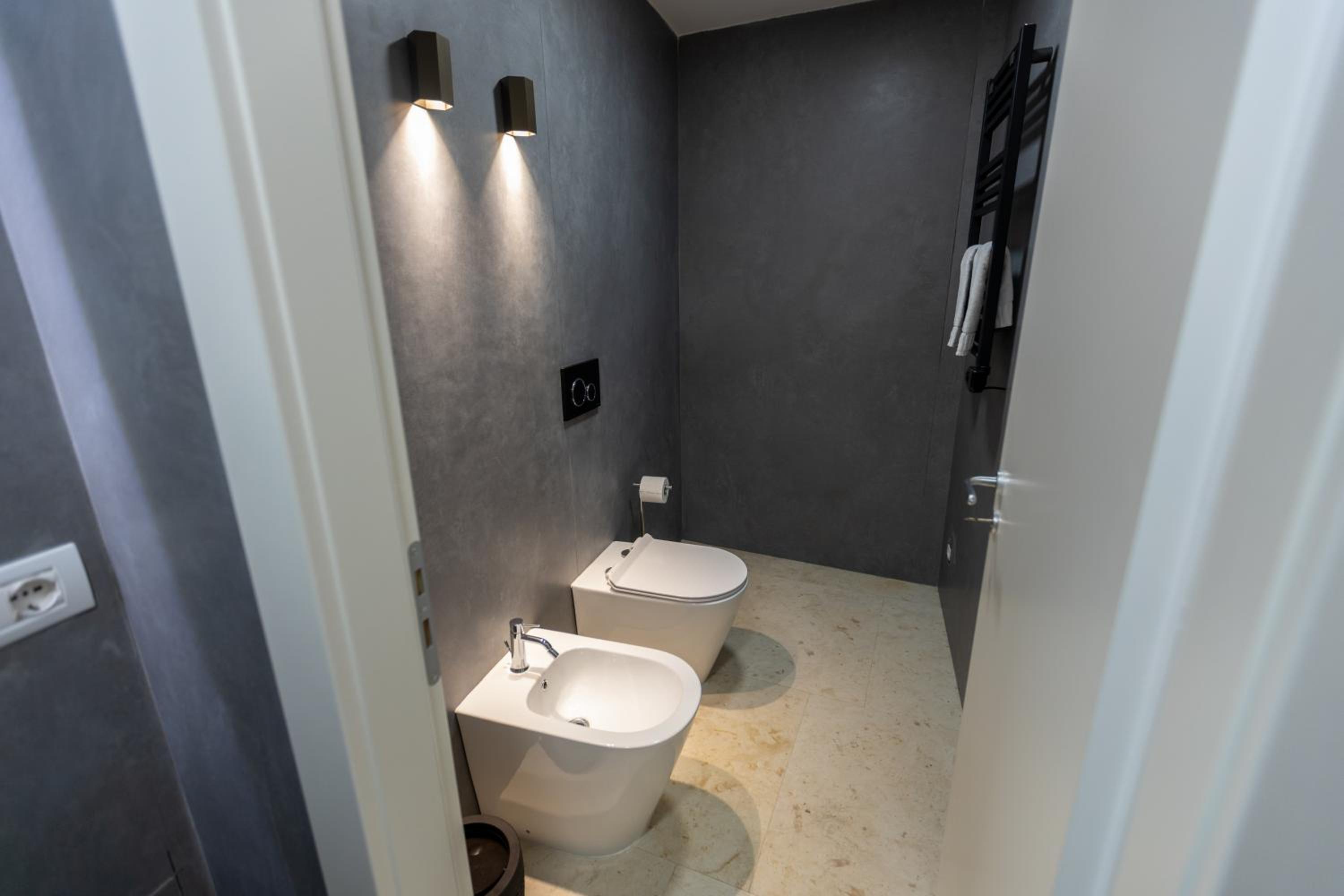 Standard Double Room - Photo 7