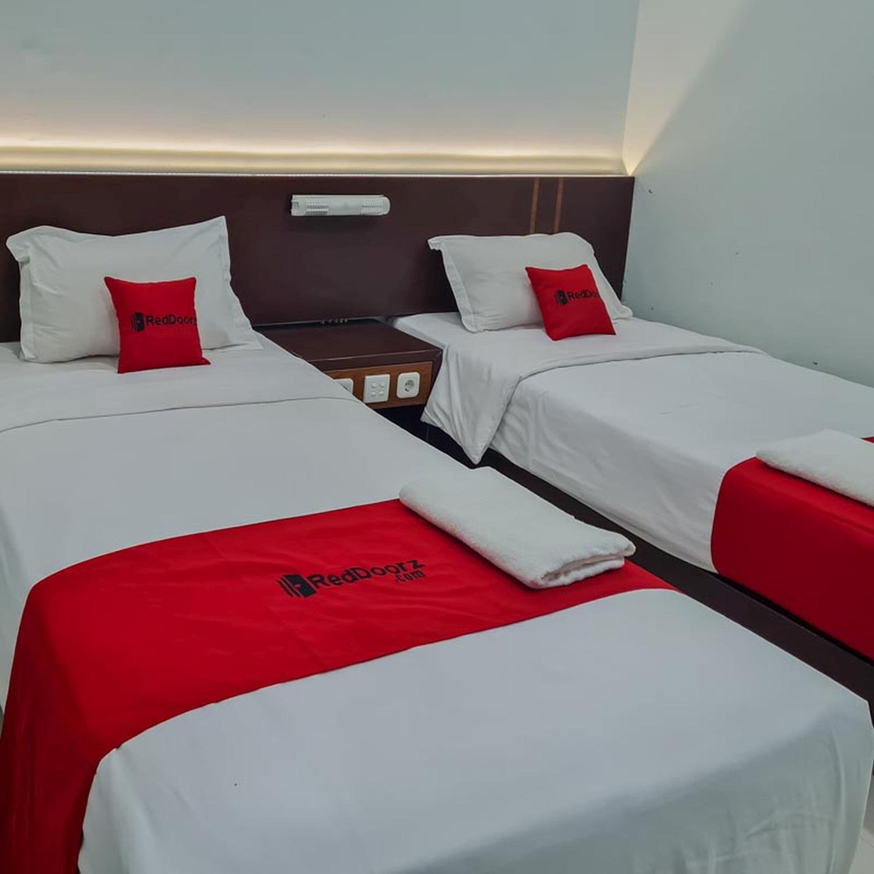Delxue Twin Room - Photo 4