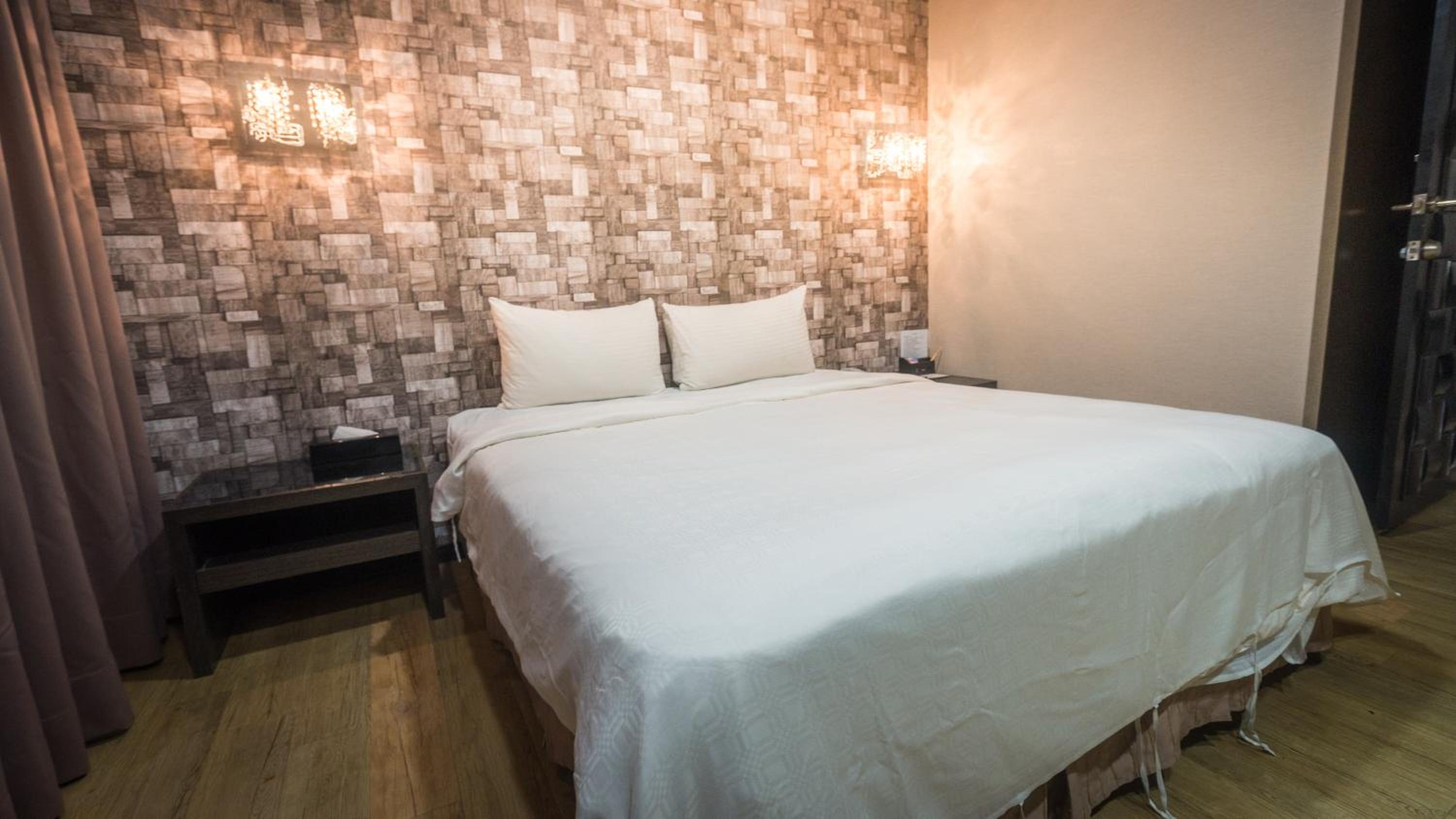 Classic Double Room - Photo 9