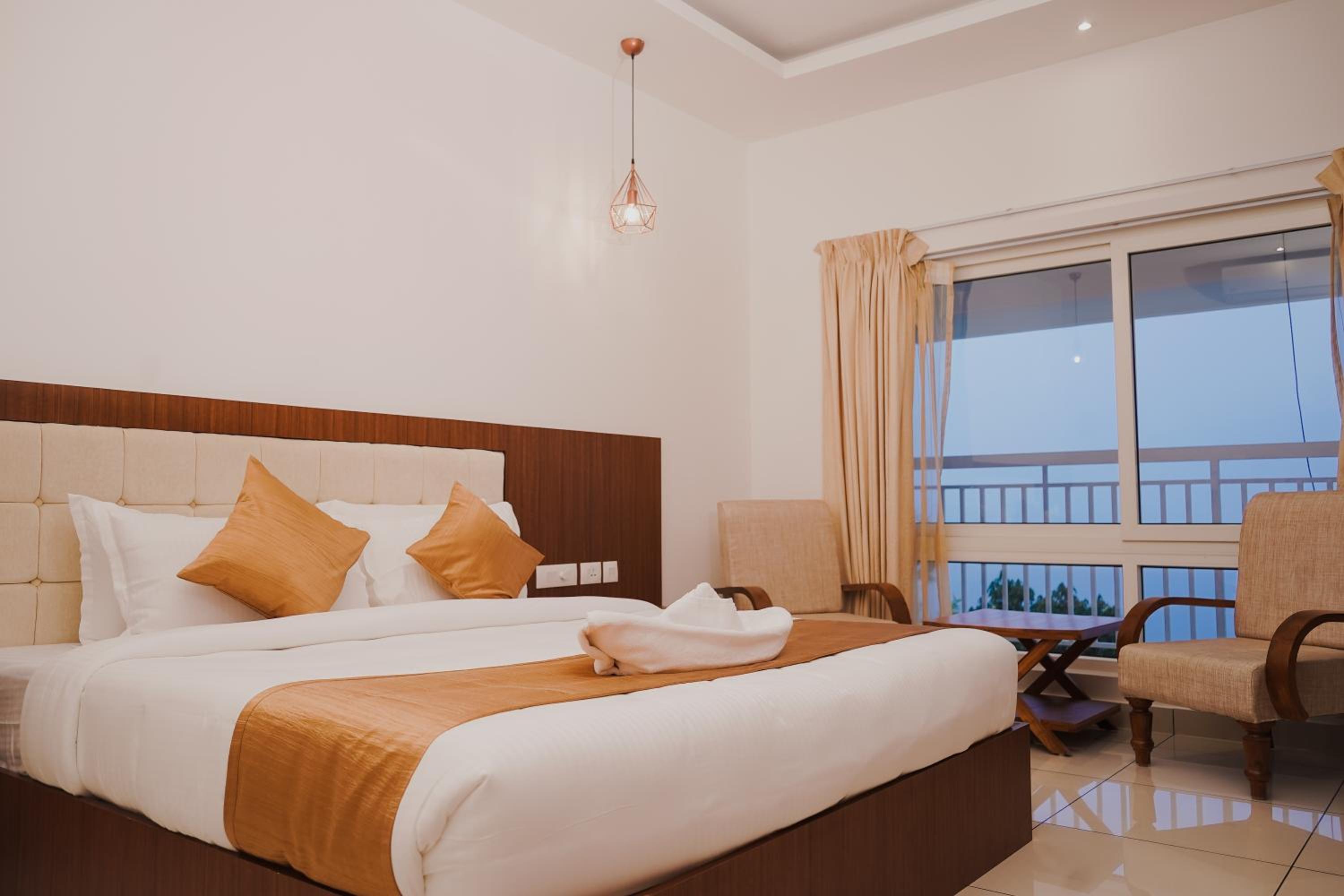 Majestic Ponmudi Dam View Room with Early Check-In upto 2 hours (subject to availability) - Photo 4