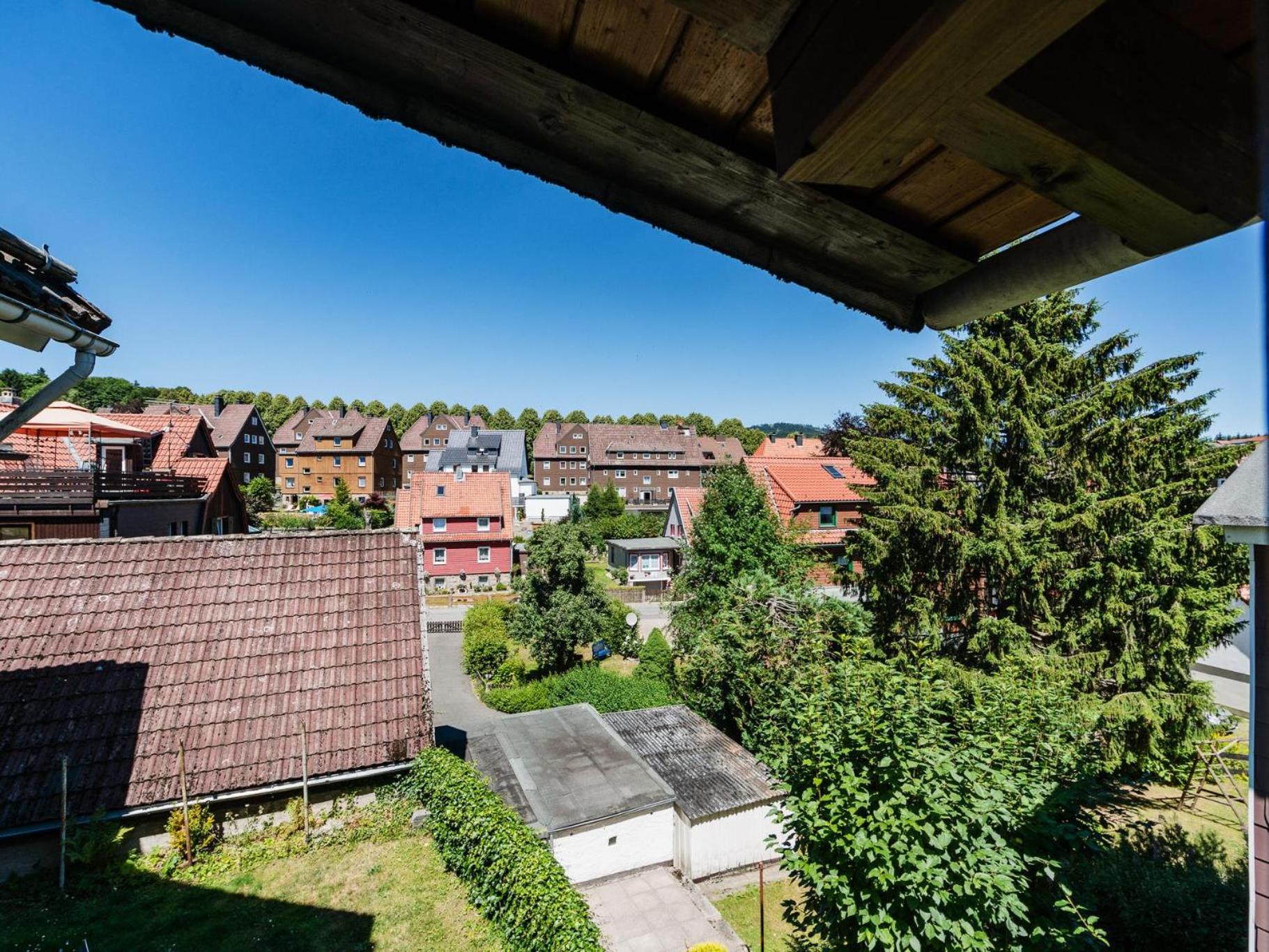 Apartment with Mountain View - Photo 8