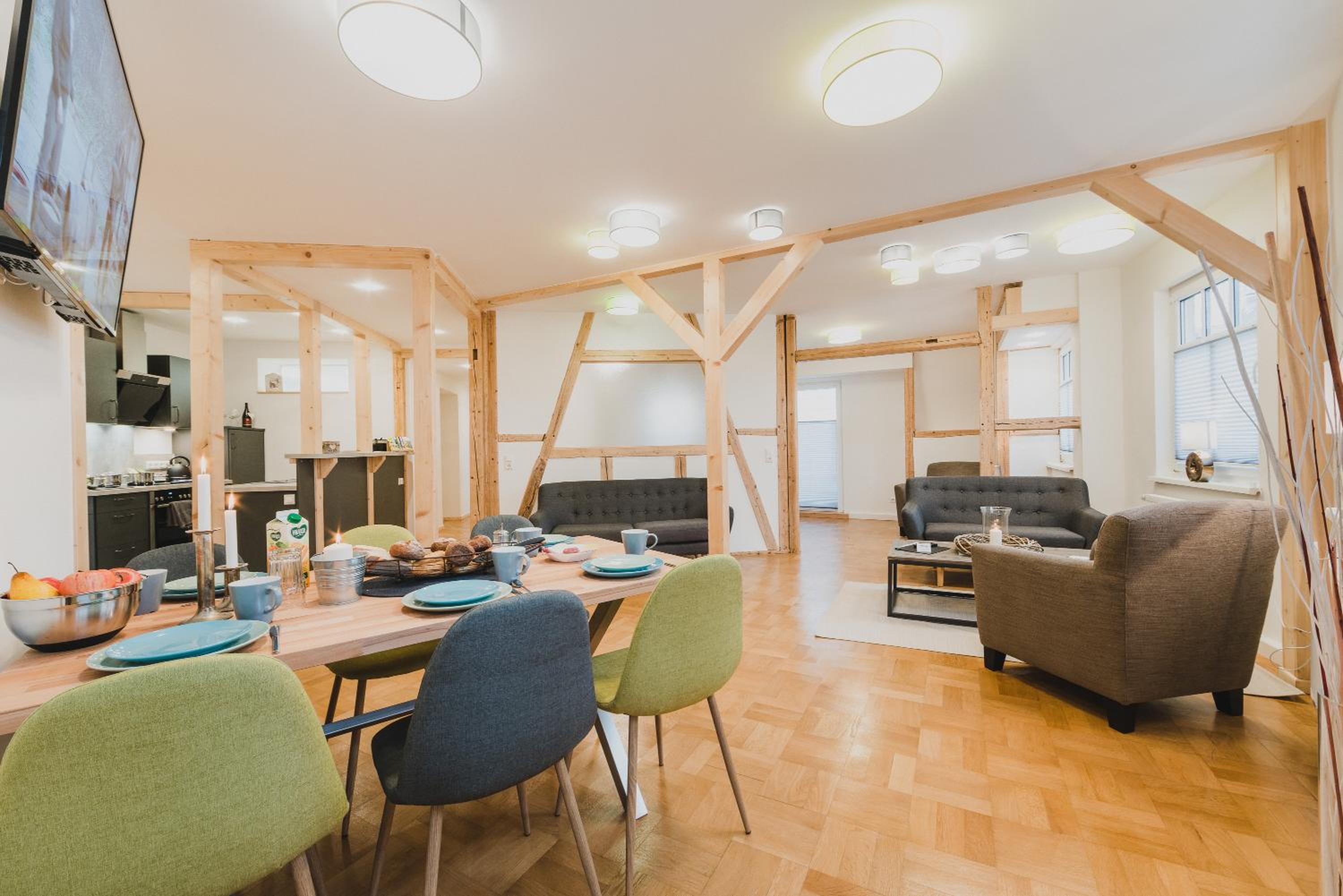 Apartment with Terrace - Photo 7