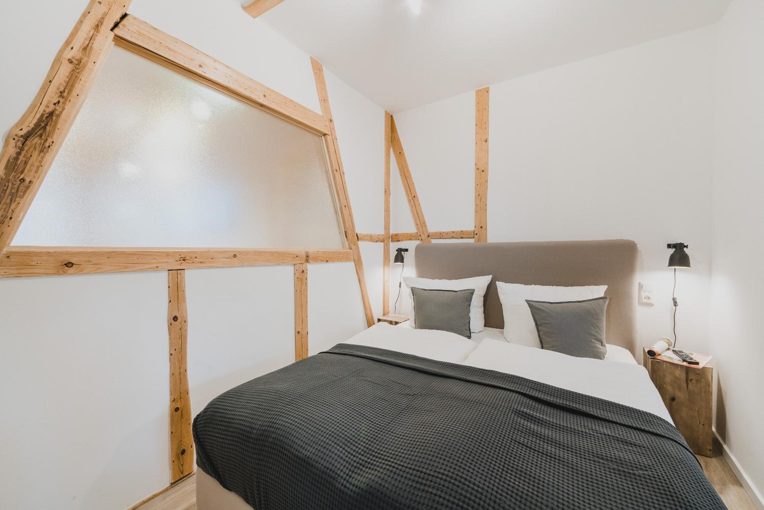 Apartment with Terrace - Photo 5