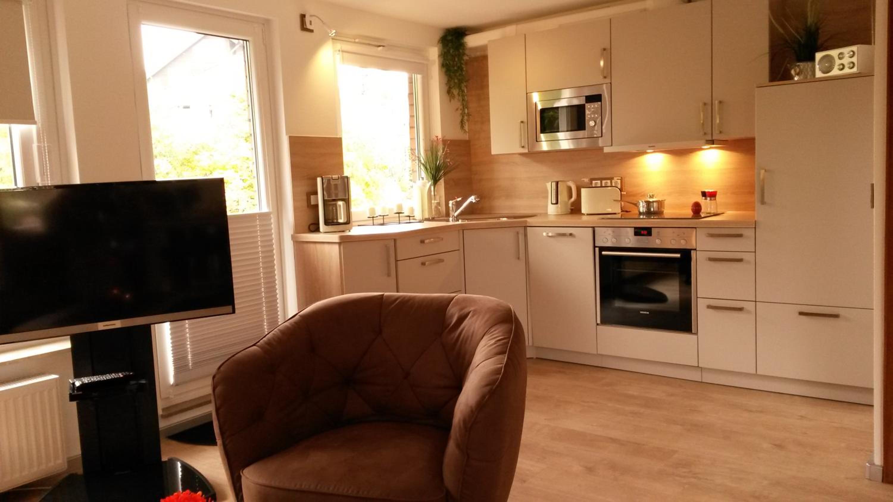 Apartment with Balcony - Photo 13