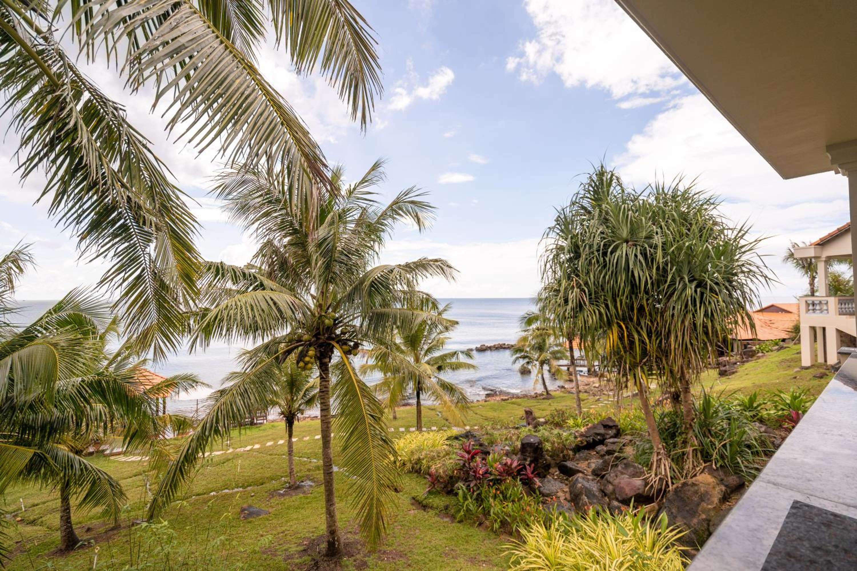 Villa with Sea View photo 2