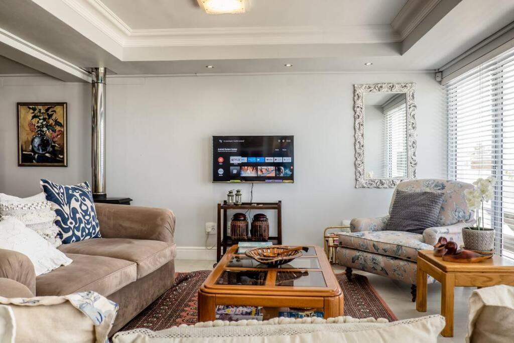 Villa photo 1