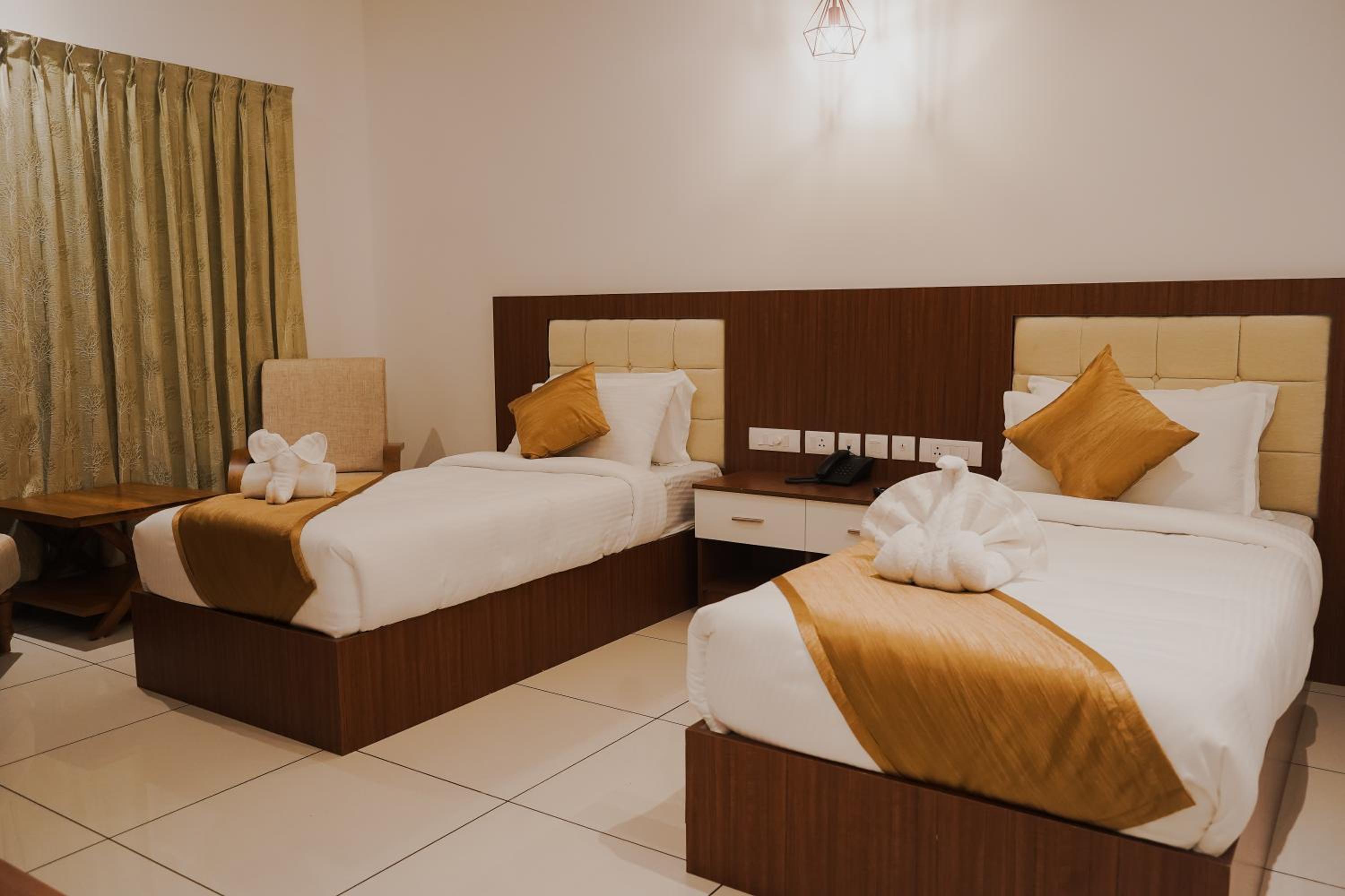 Mountain View Room with Early Check-In upto 2 hours (subject to availability) - Photo 4