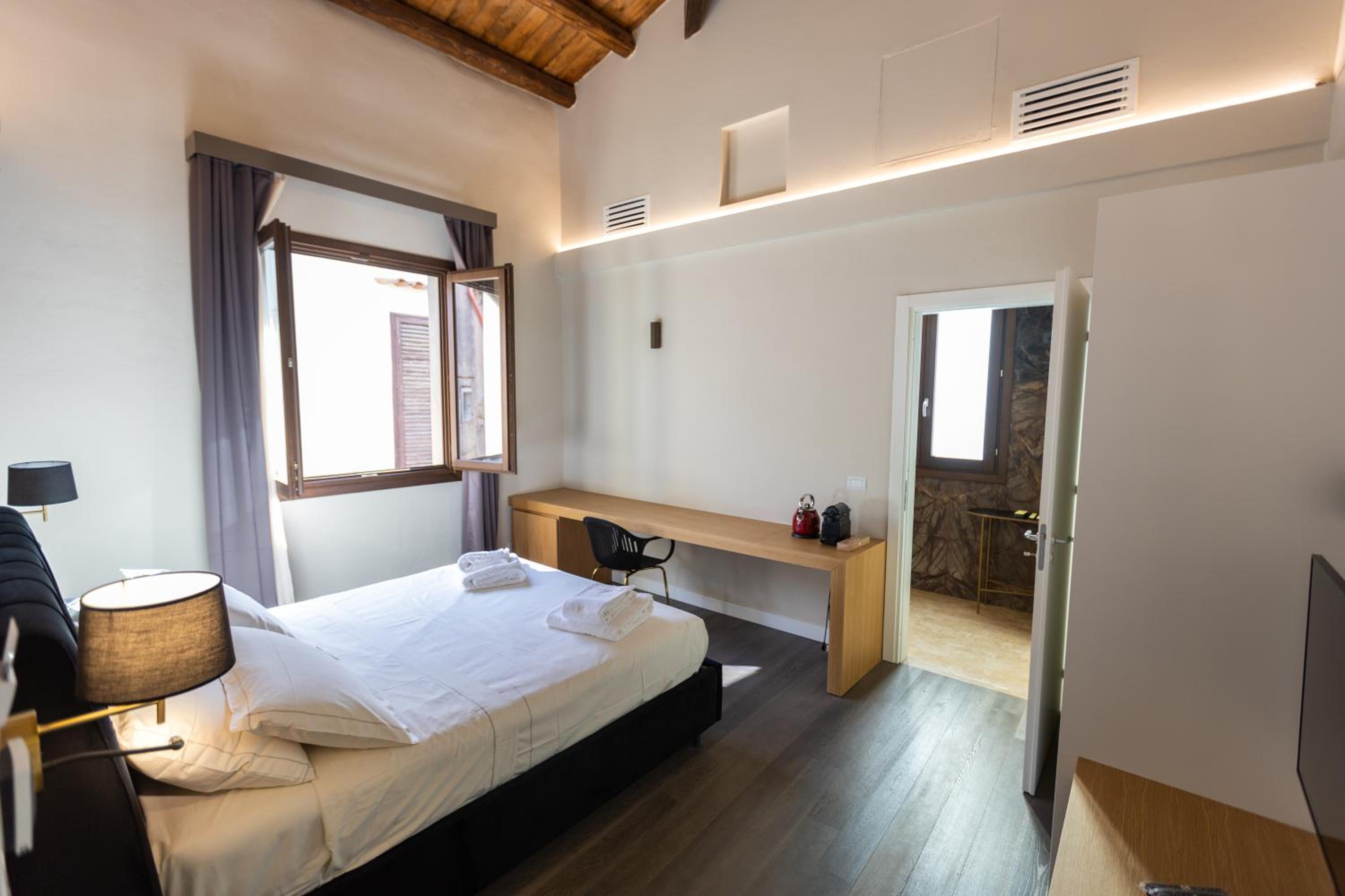 Superior Double Room - Photo 7