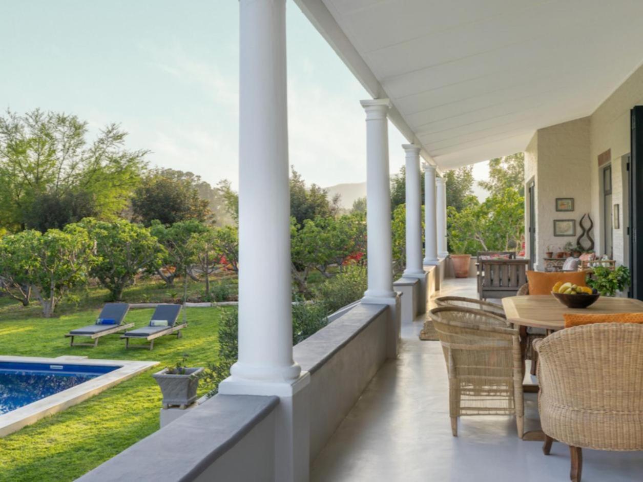 Luxury Villa photo 2