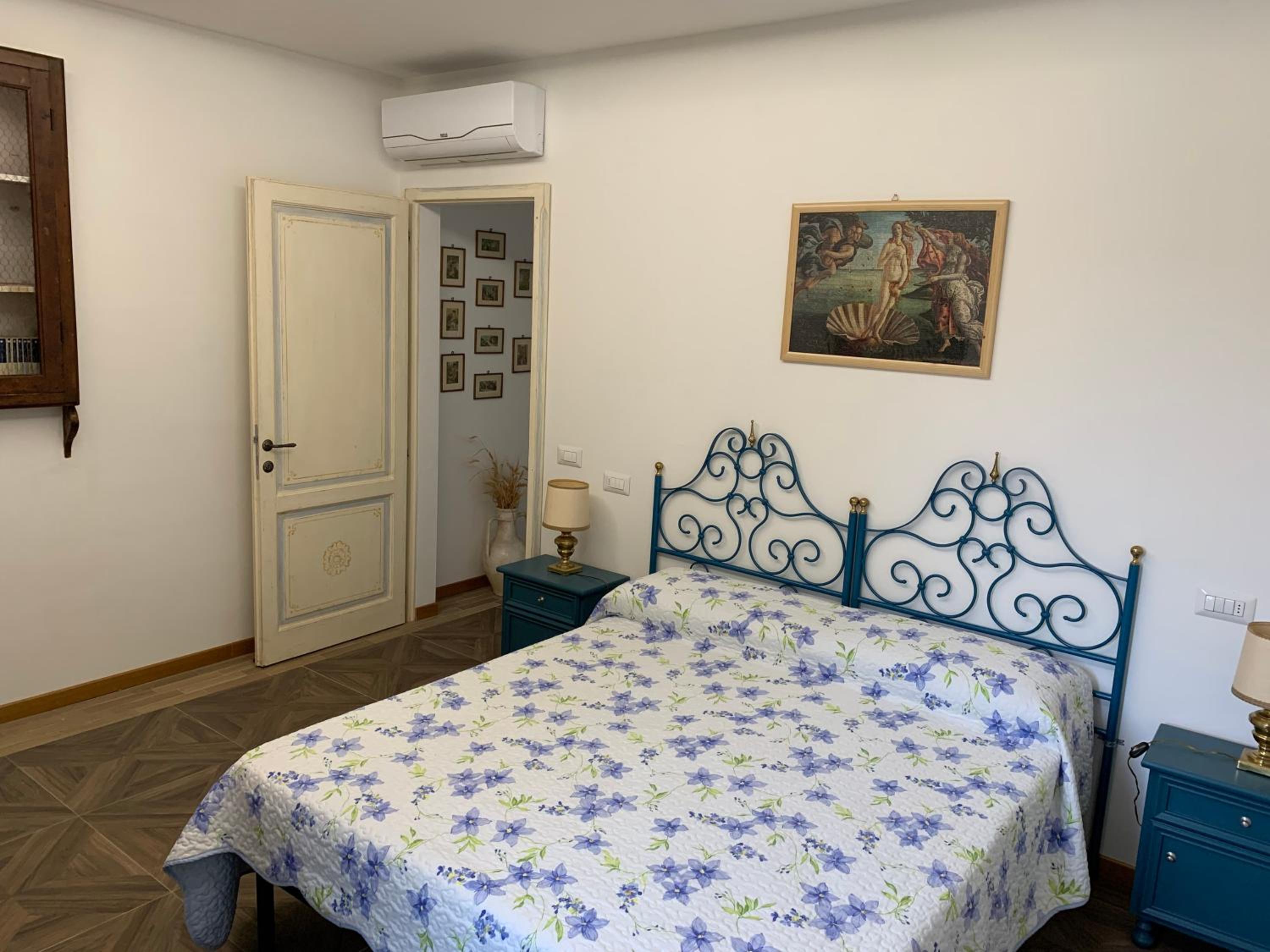 Apartment with Garden View